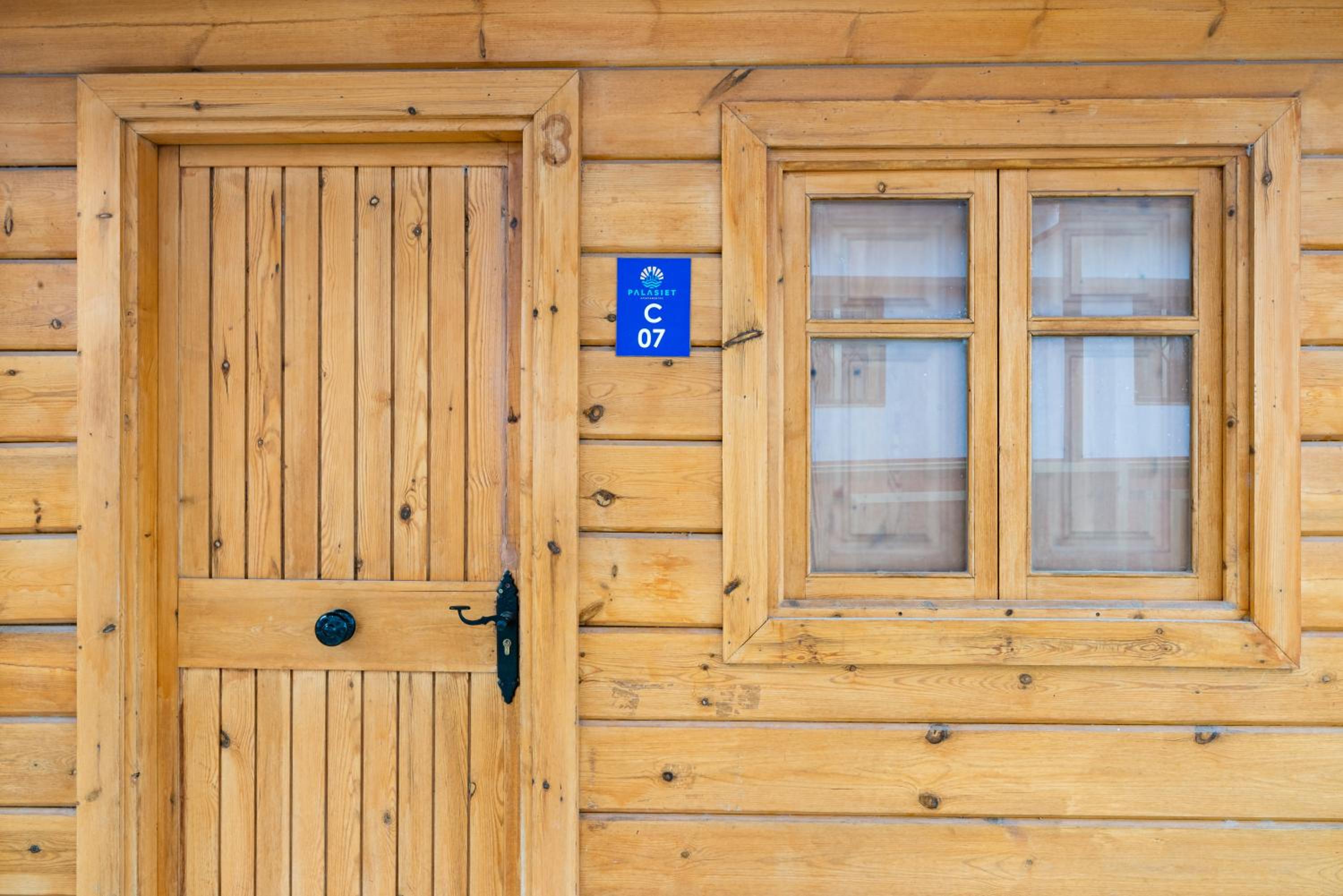 Wood Cabin - Photo 64