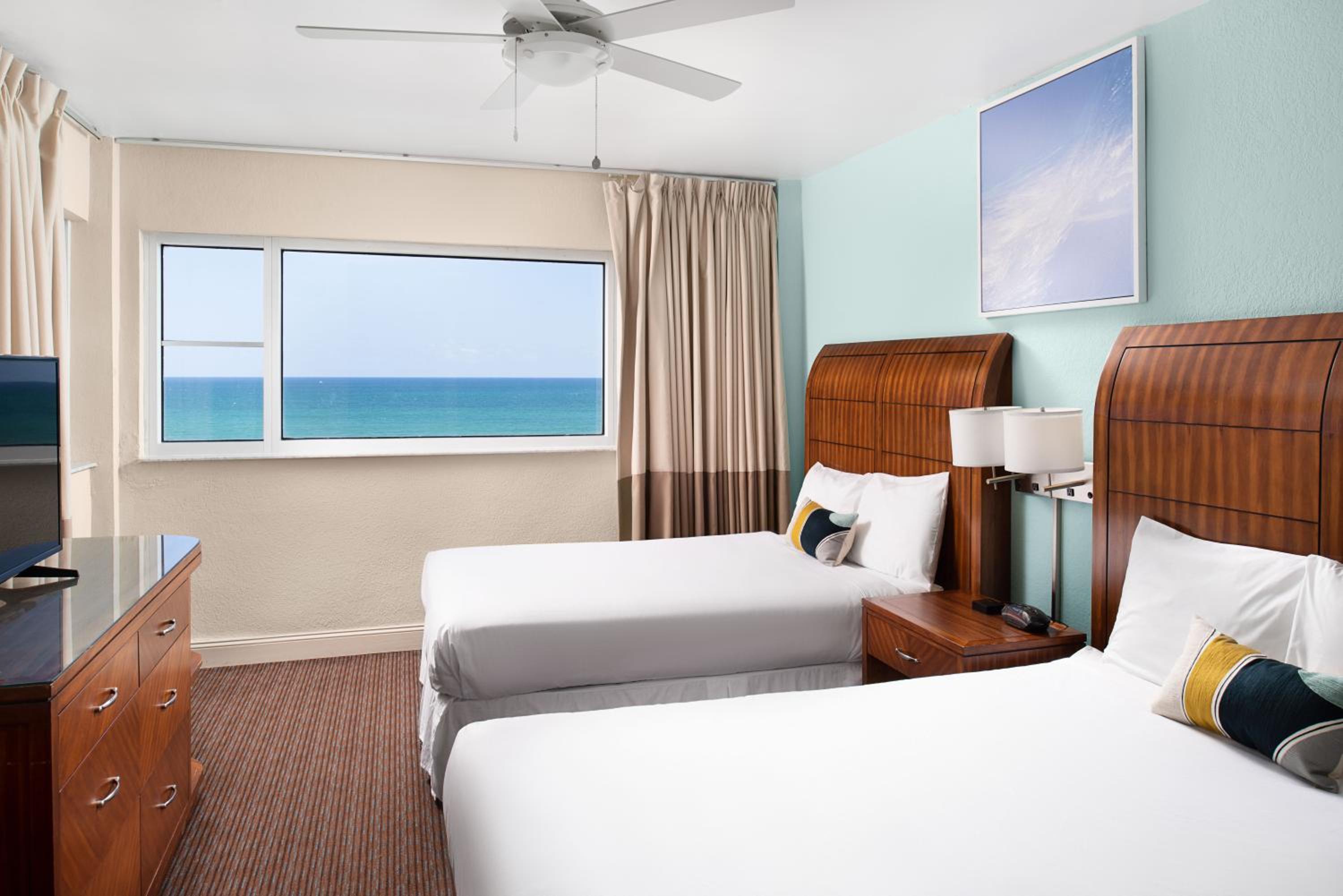 Oceanfront Double Beds - Photo 1