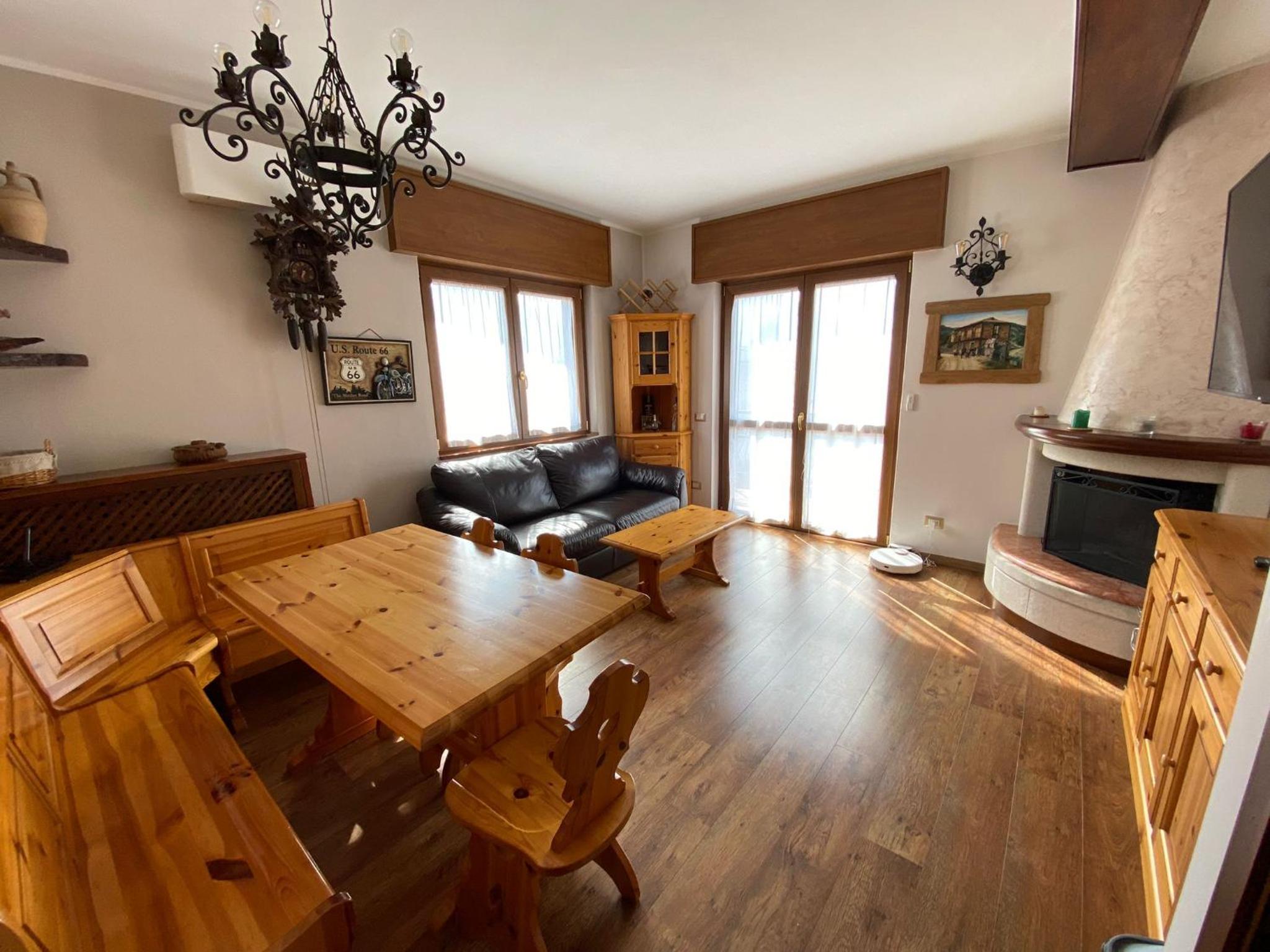 Apartment with Mountain View photo 1