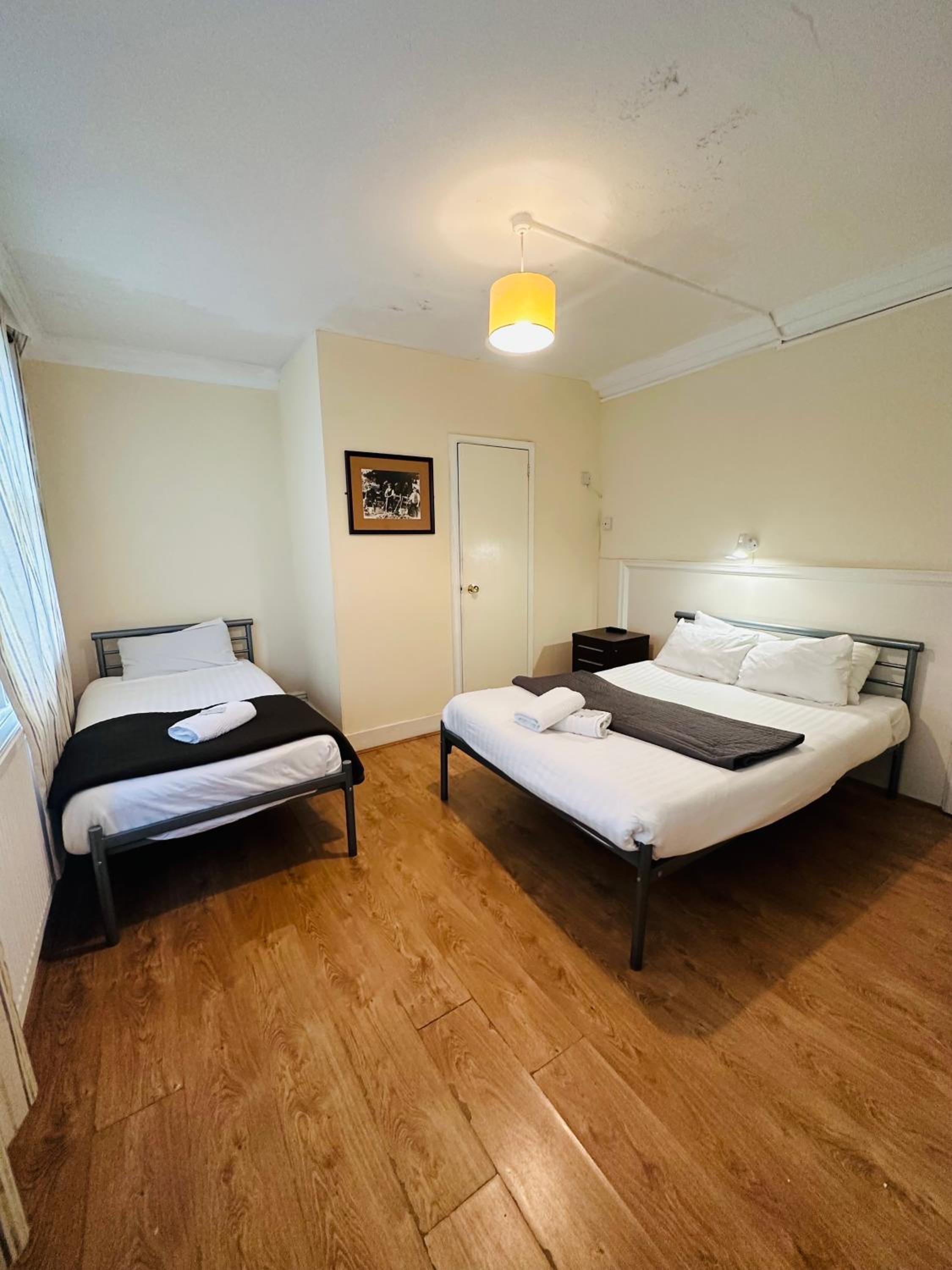 Triple Room with Private Bathroom photo 2