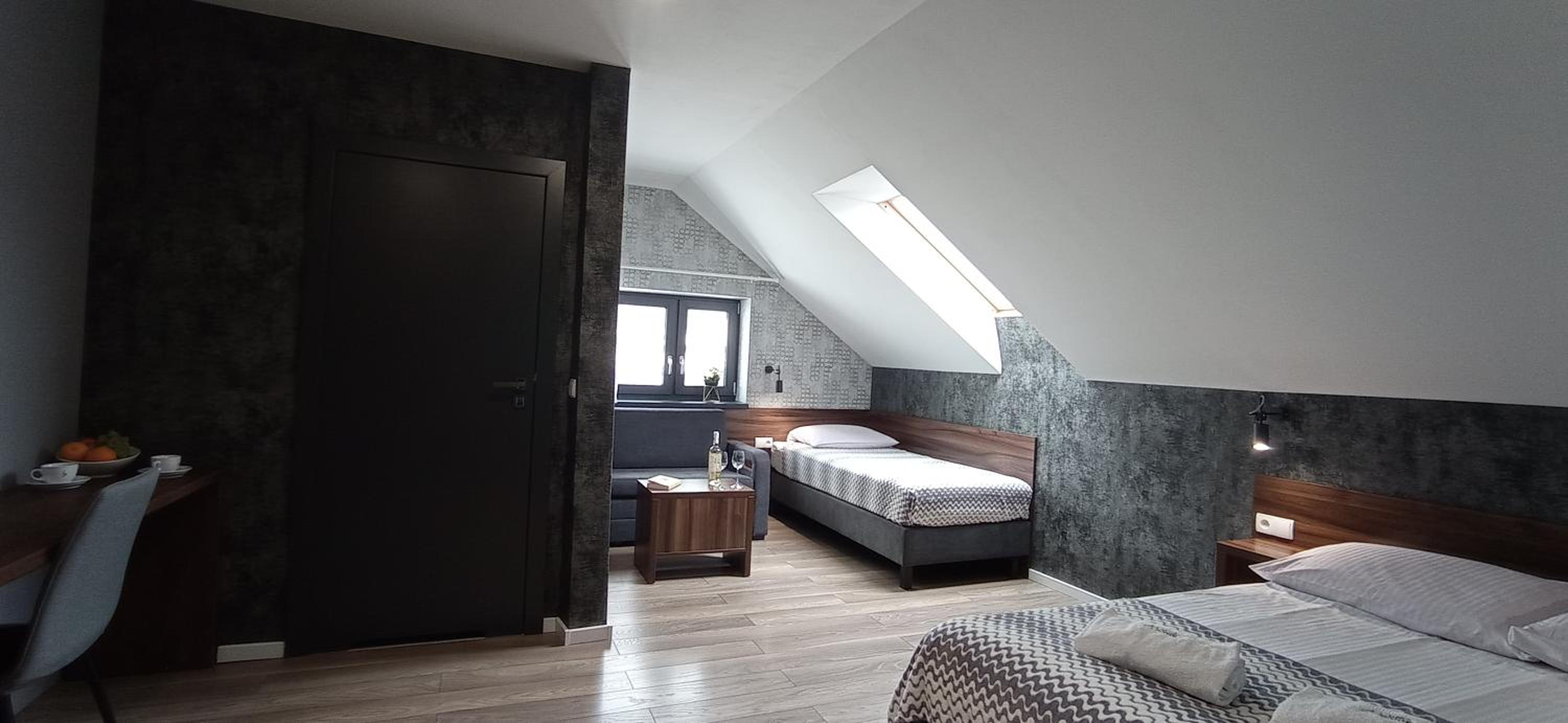 Quadruple Room with Mountain View - Photo 2
