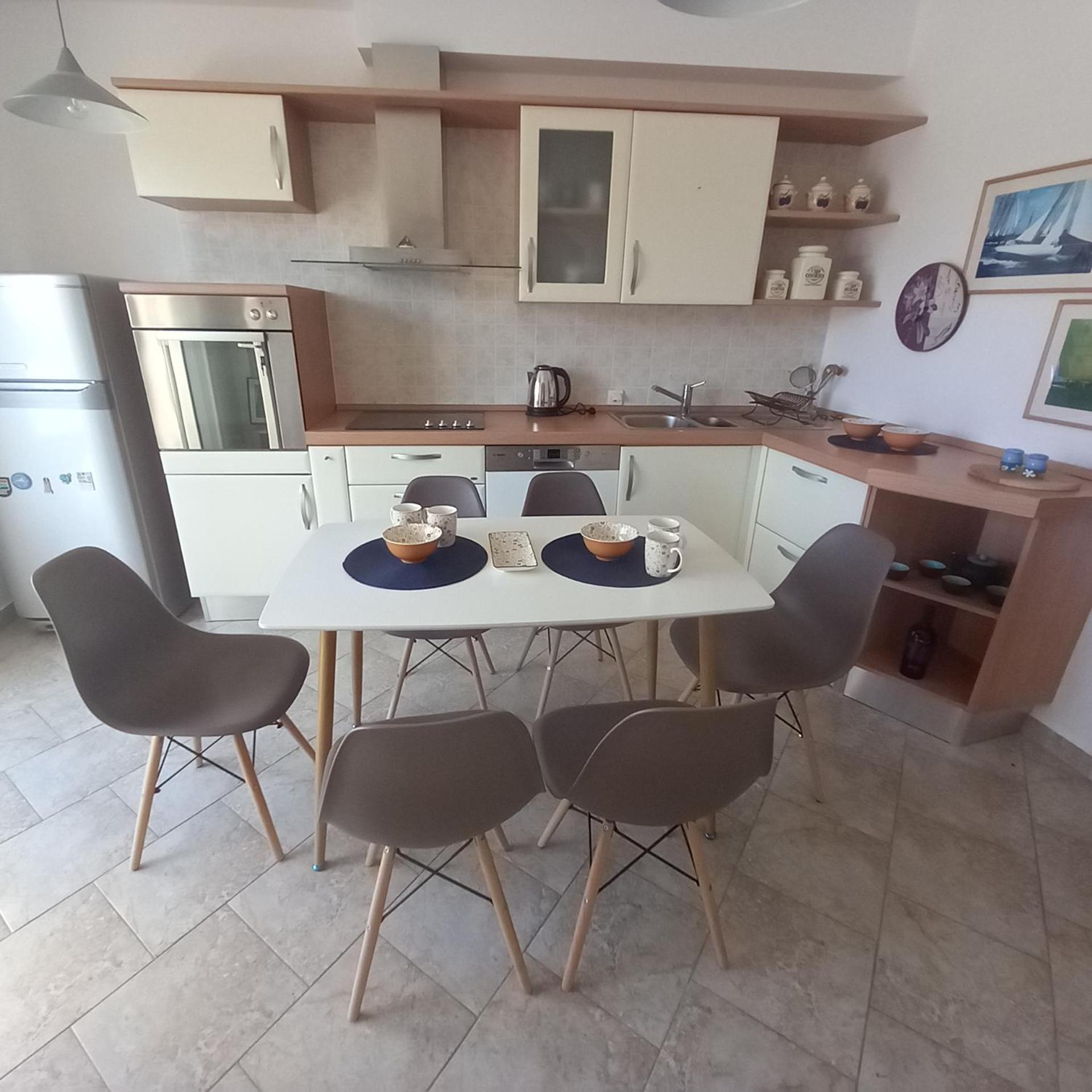 Apartment with Balcony photo 2