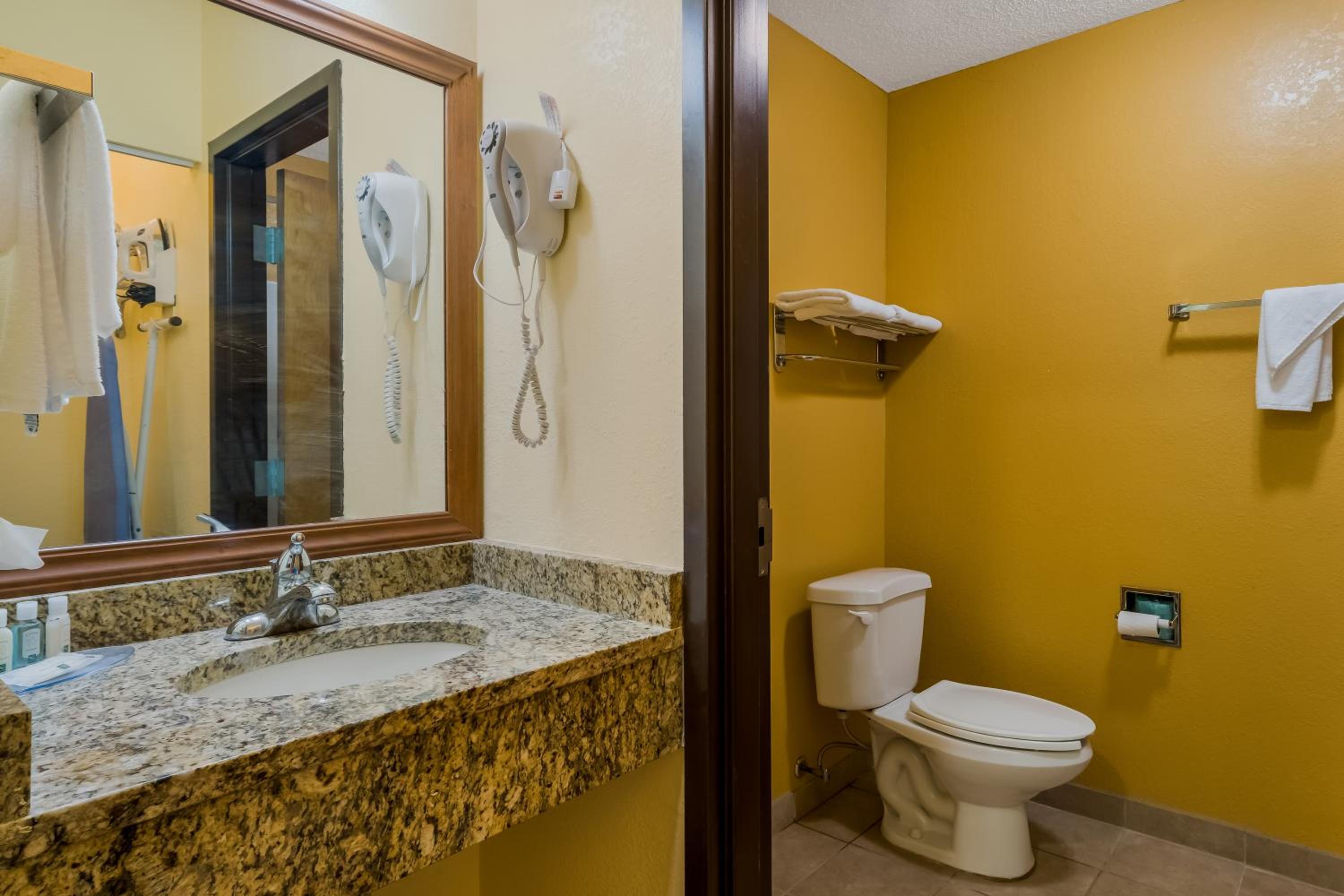 King Room - Accessible/Non Smoking photo 2