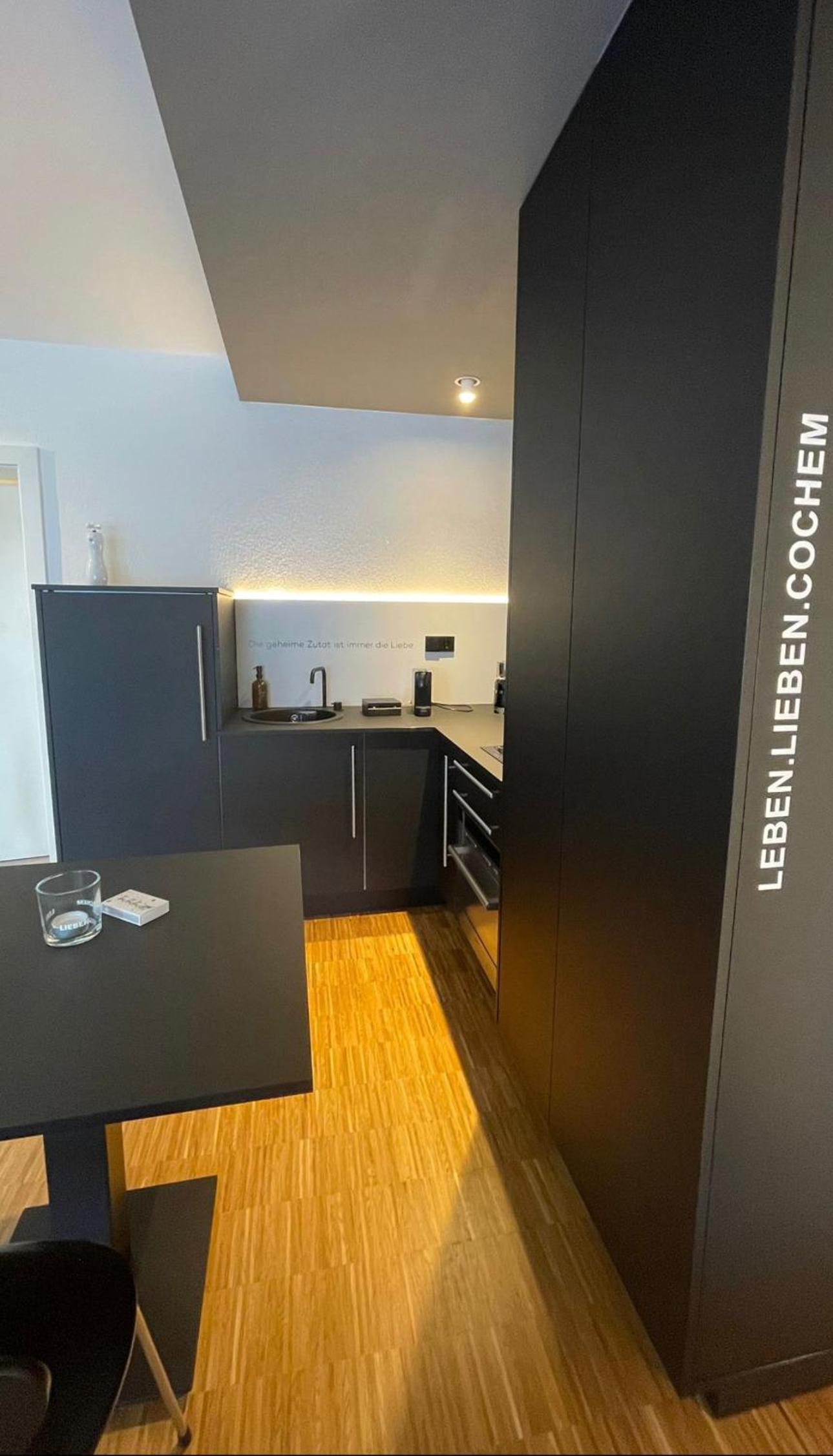 Deluxe Double Room (2 Adults + 1 Child) photo 2