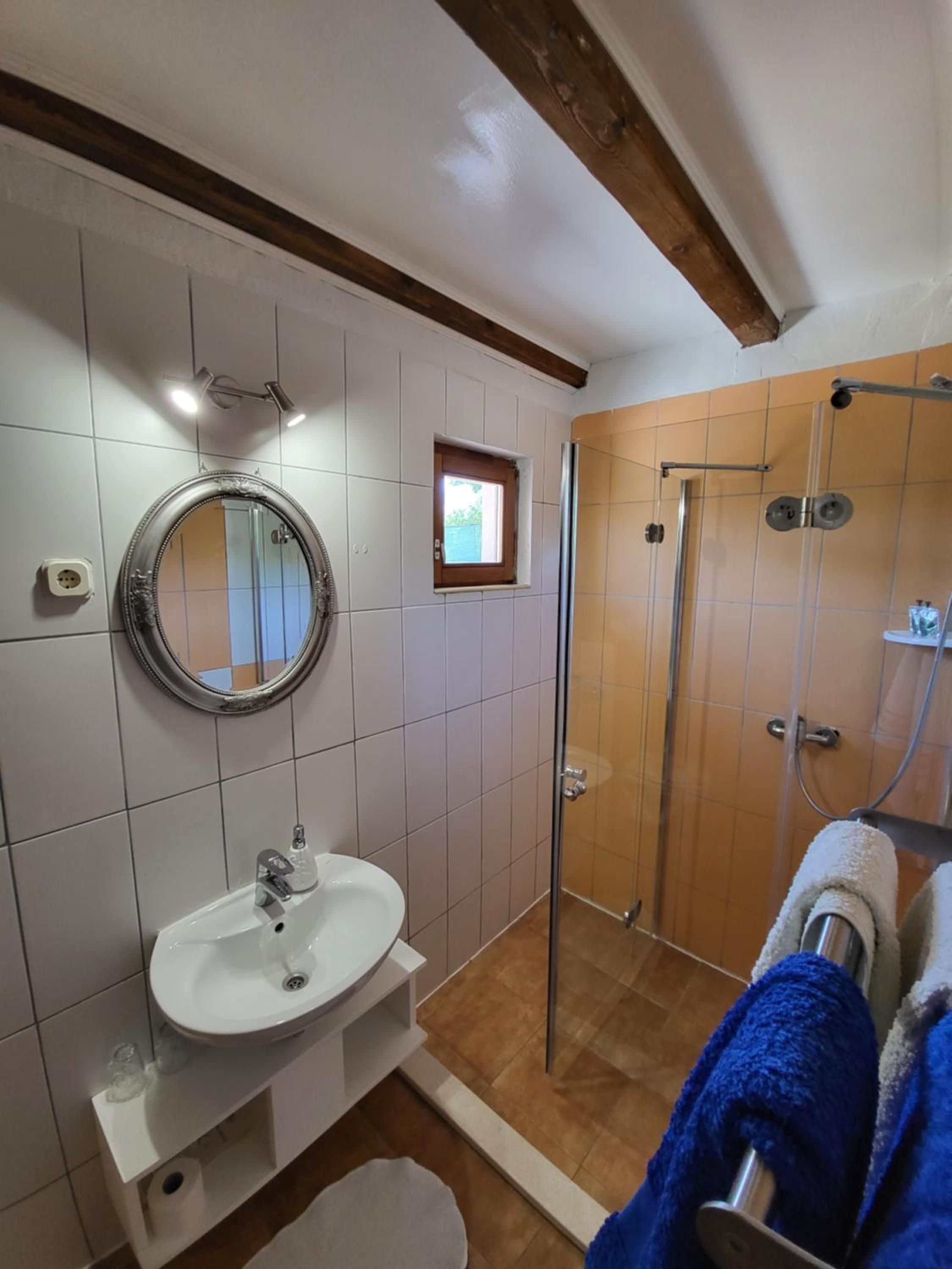 Double Room - Photo 2