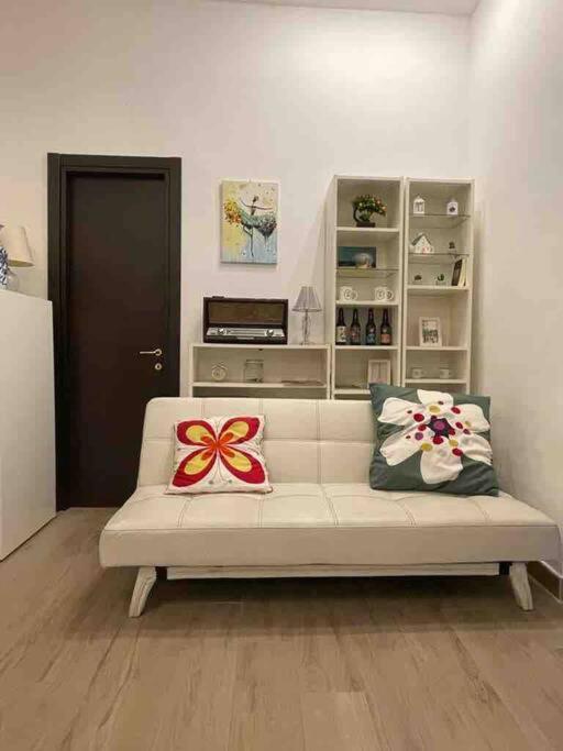 One-Bedroom Apartment photo 3