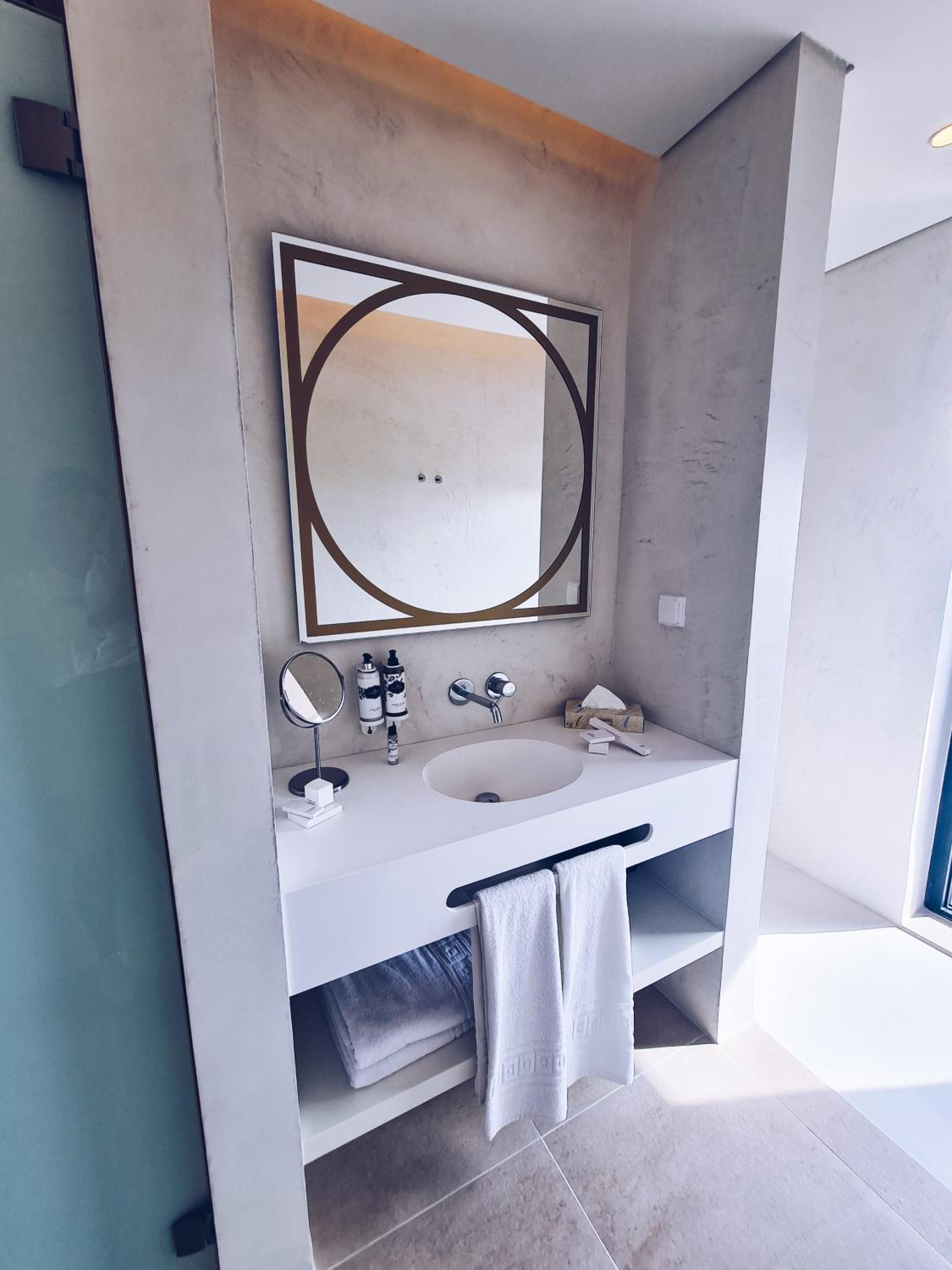 Superior Double Room with Sea View - Photo 5