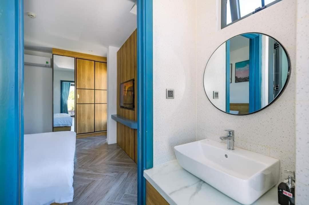 Double Room with Sea View - Photo 5