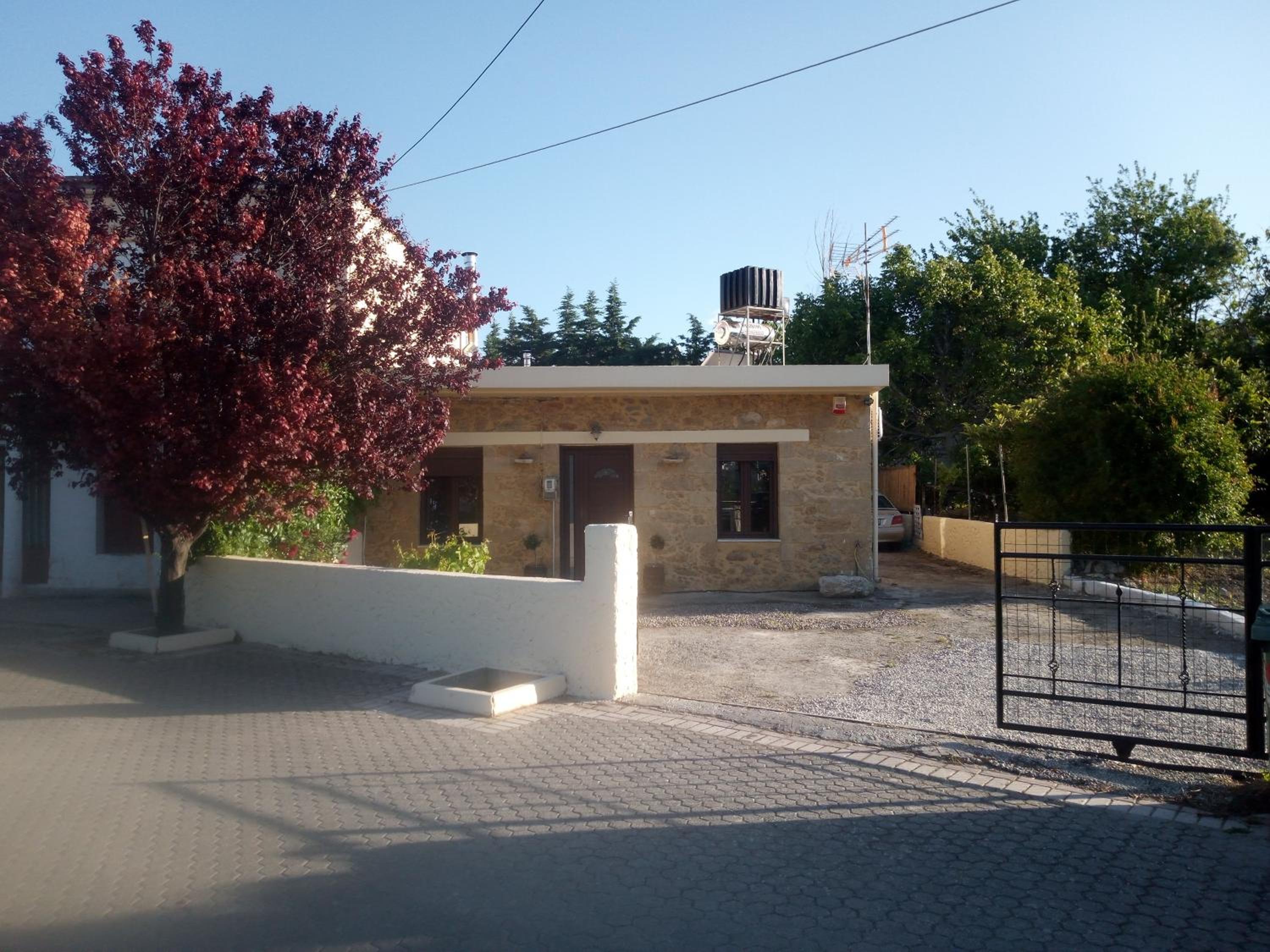 Three-Bedroom House photo 2