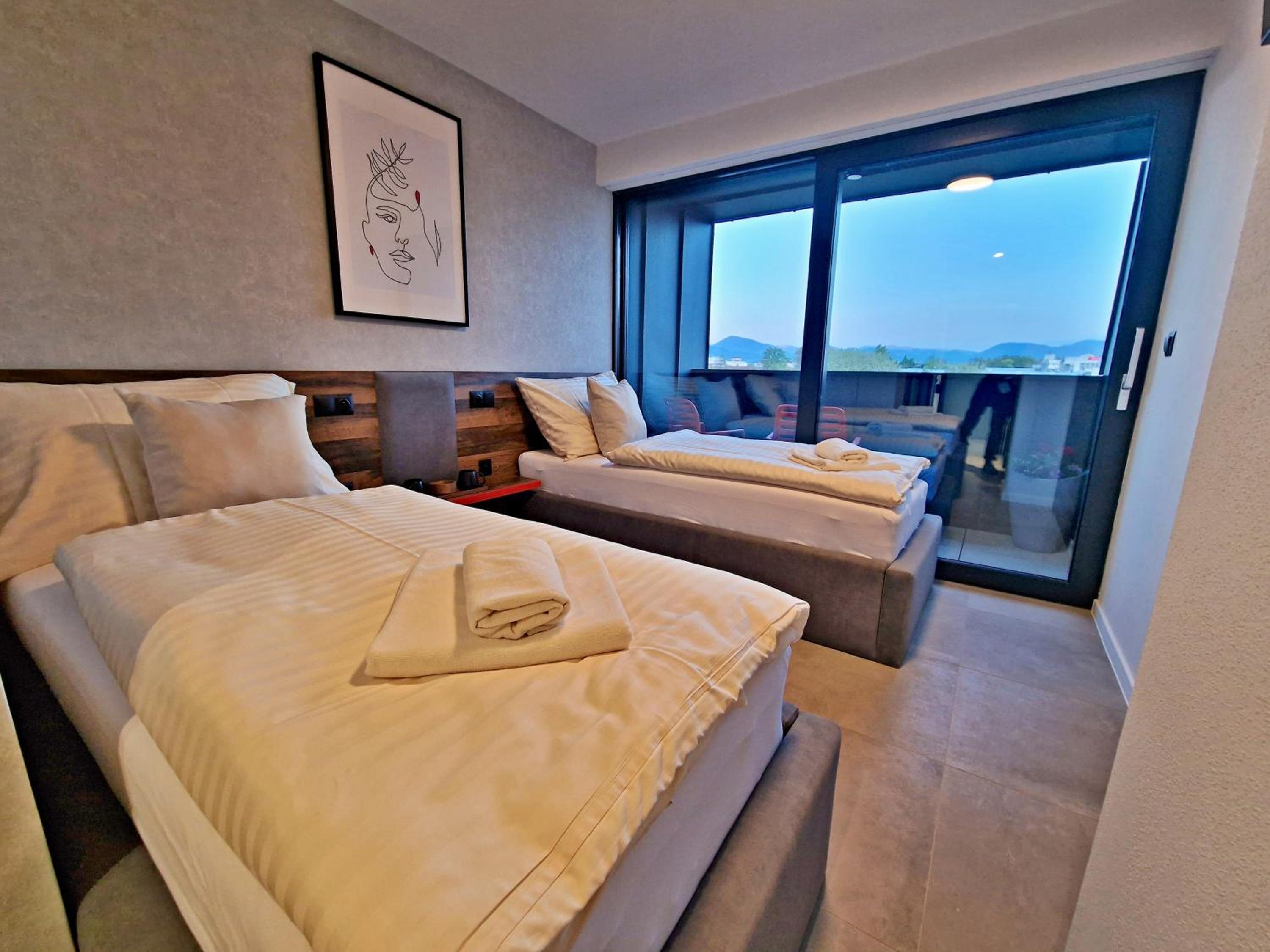 Small Twin Room photo 1