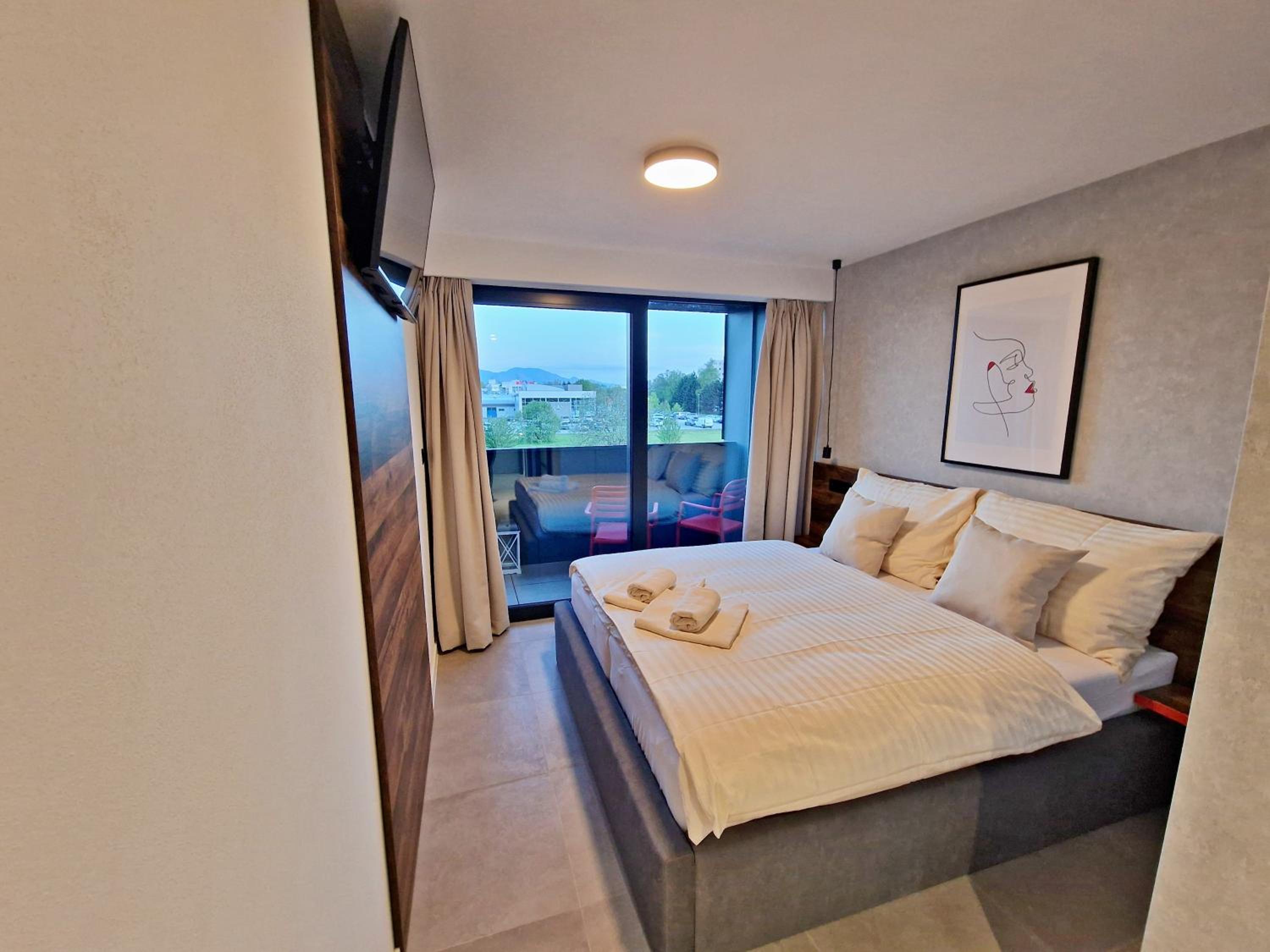 Small Double Room photo 1