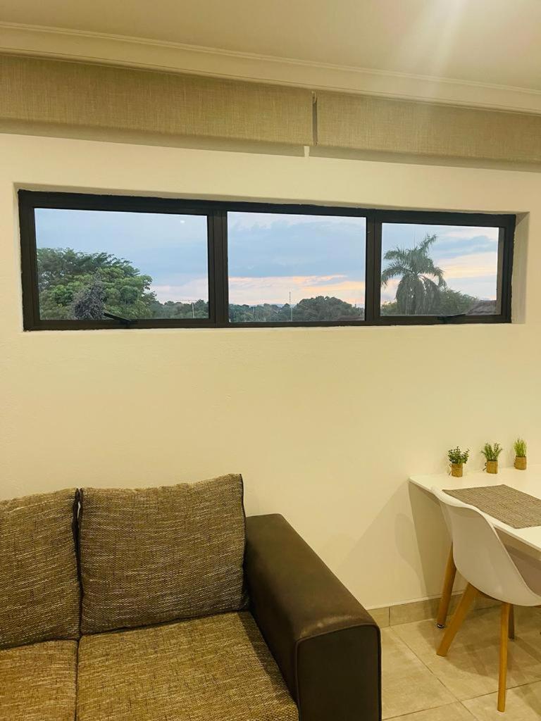 Studio with Balcony - Photo 6