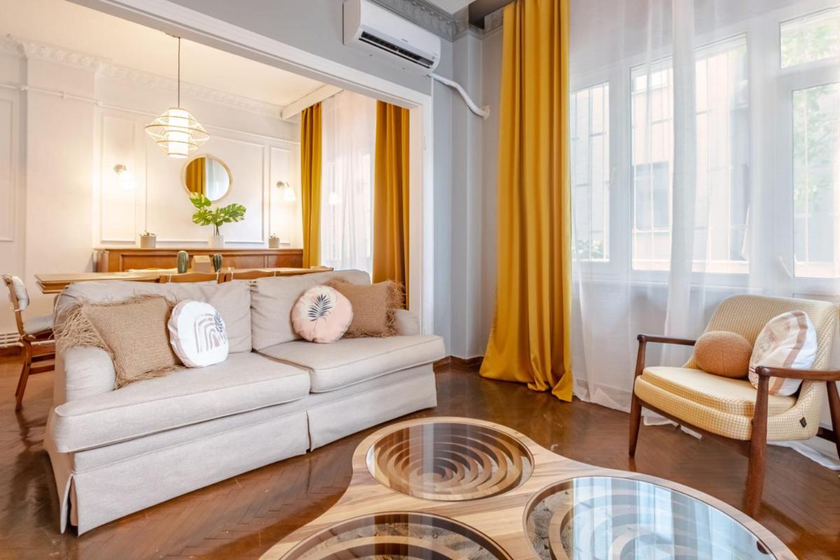 Apartment photo 3