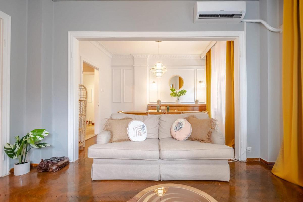 Apartment photo 1