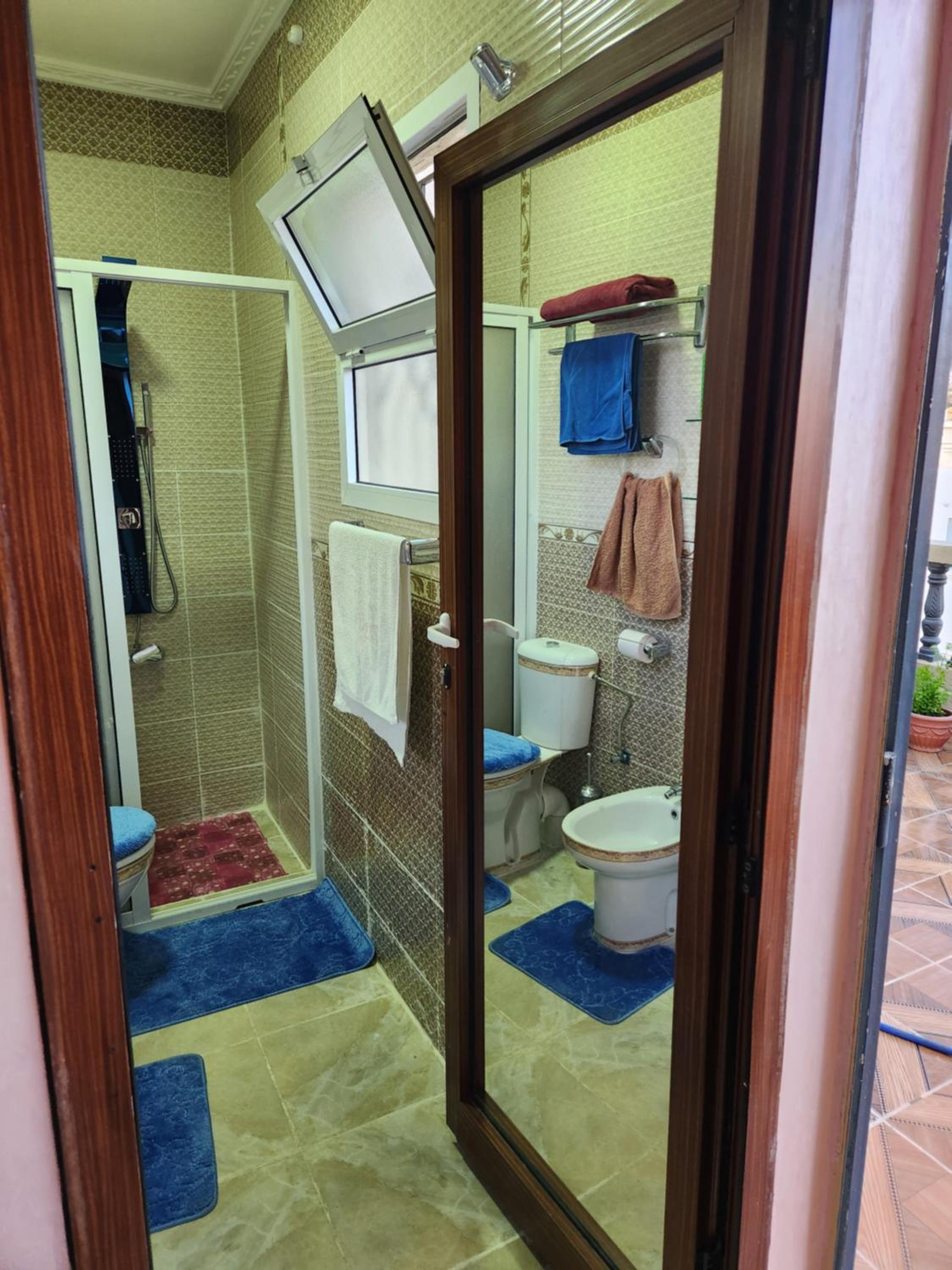 One-Bedroom Apartment - Photo 11
