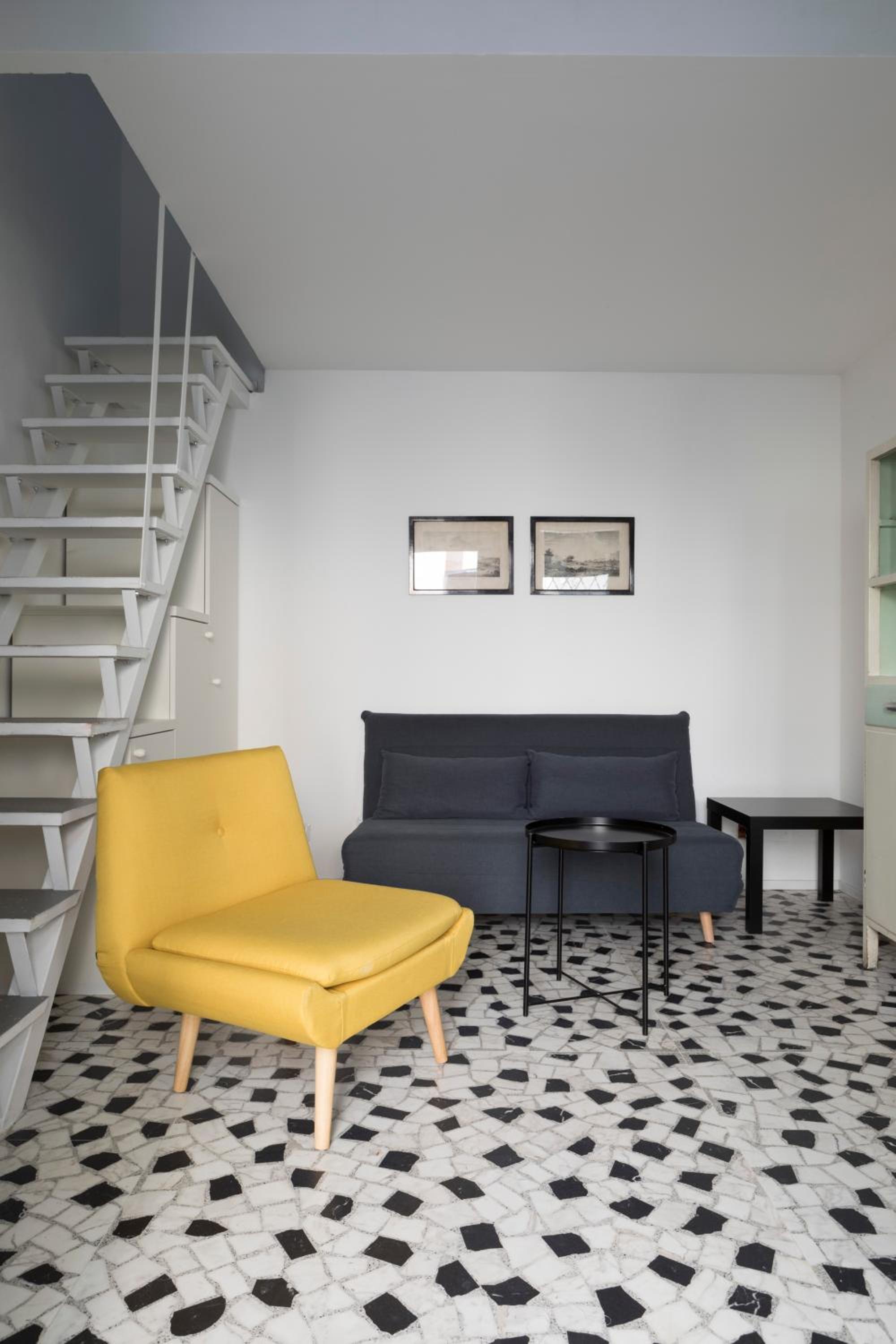 One-Bedroom Apartment