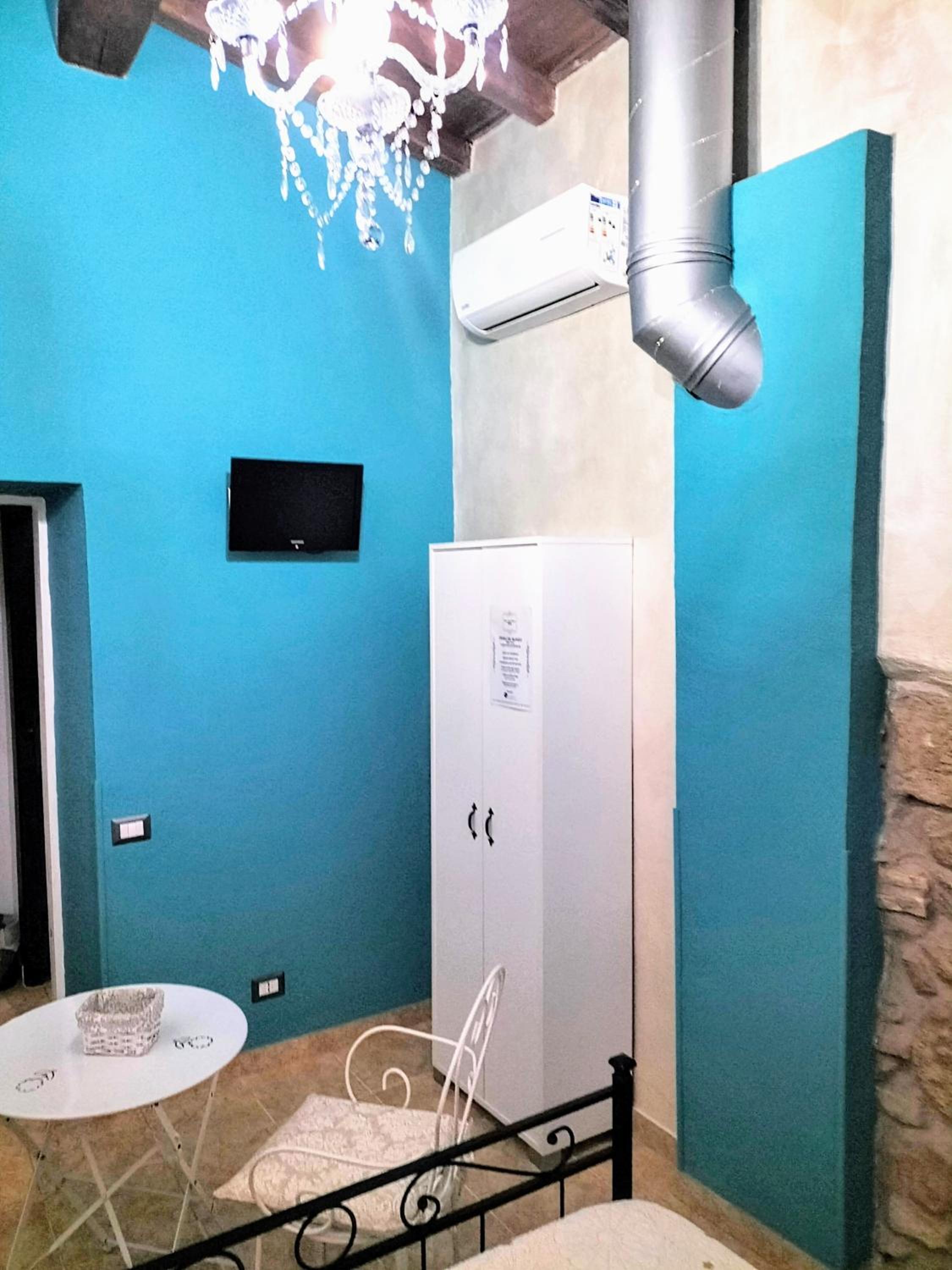 Single Room with Private Bathroom
