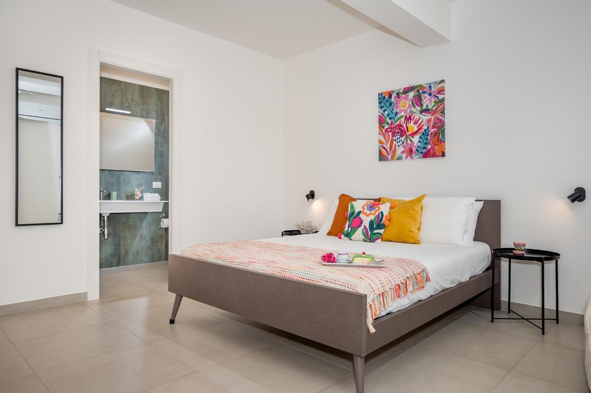 Deluxe Double Room (2 Adults + 1 Child)