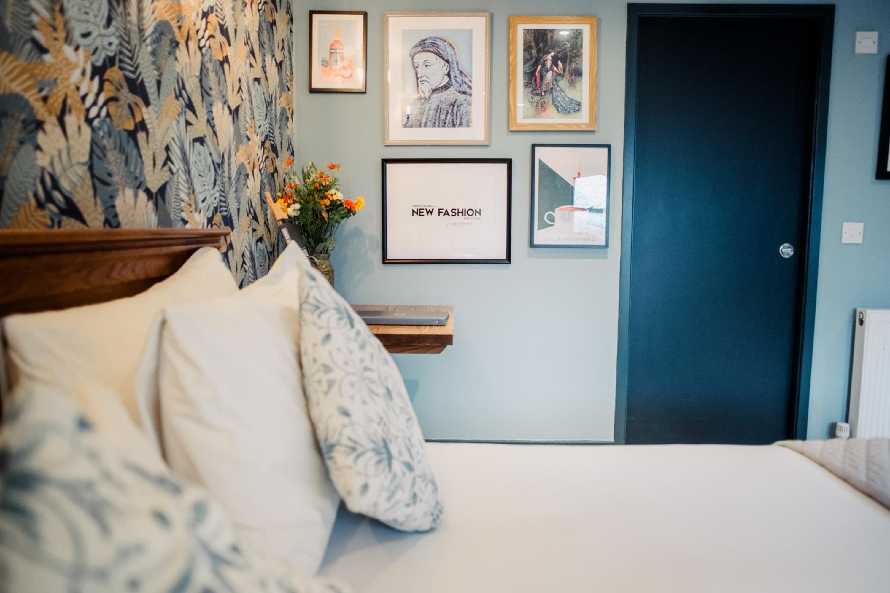 Deluxe Double Room with Shower photo 2