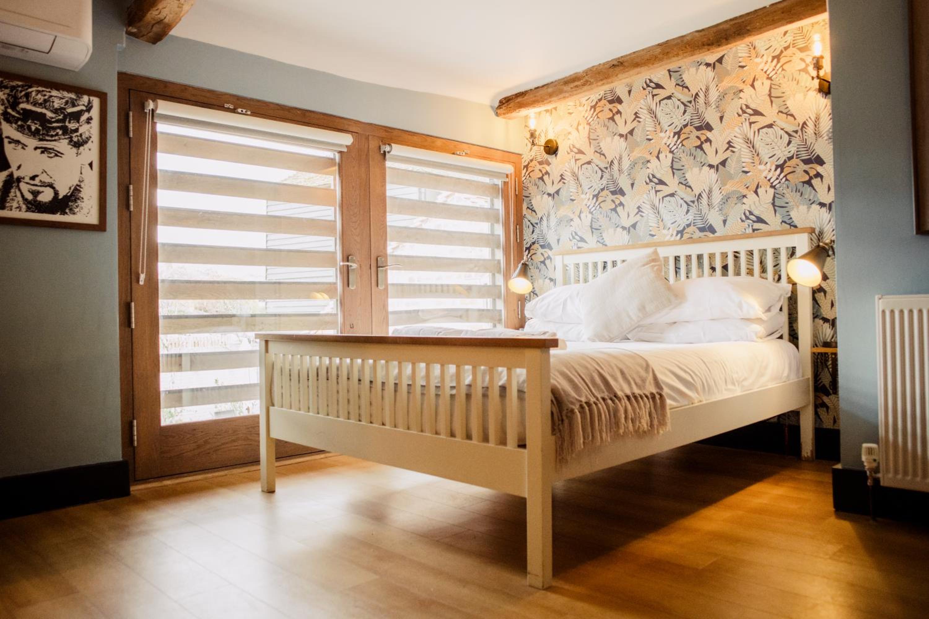 Deluxe Double Room with Shower photo 2