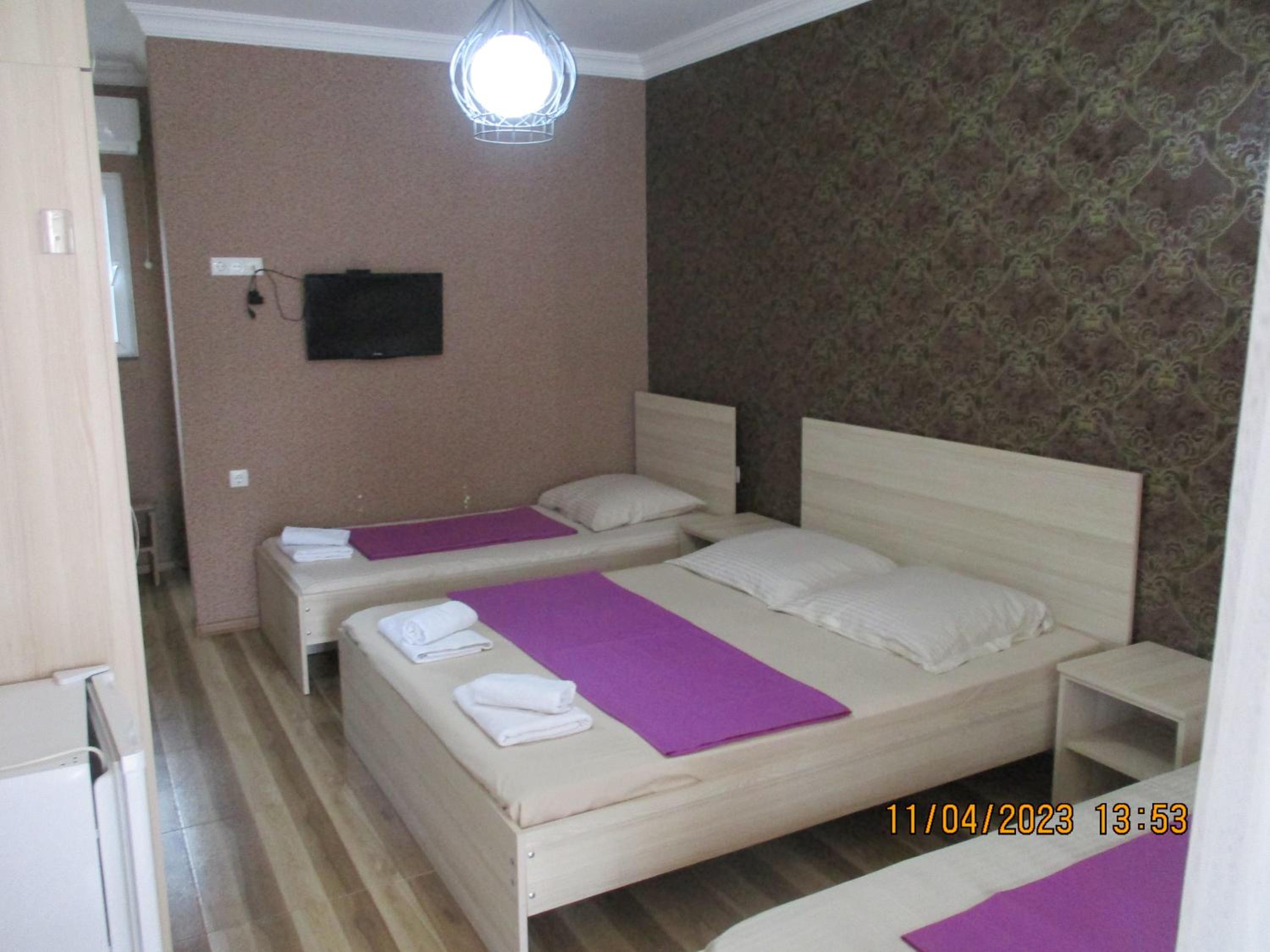 Quadruple Room with Private Bathroom photo 1