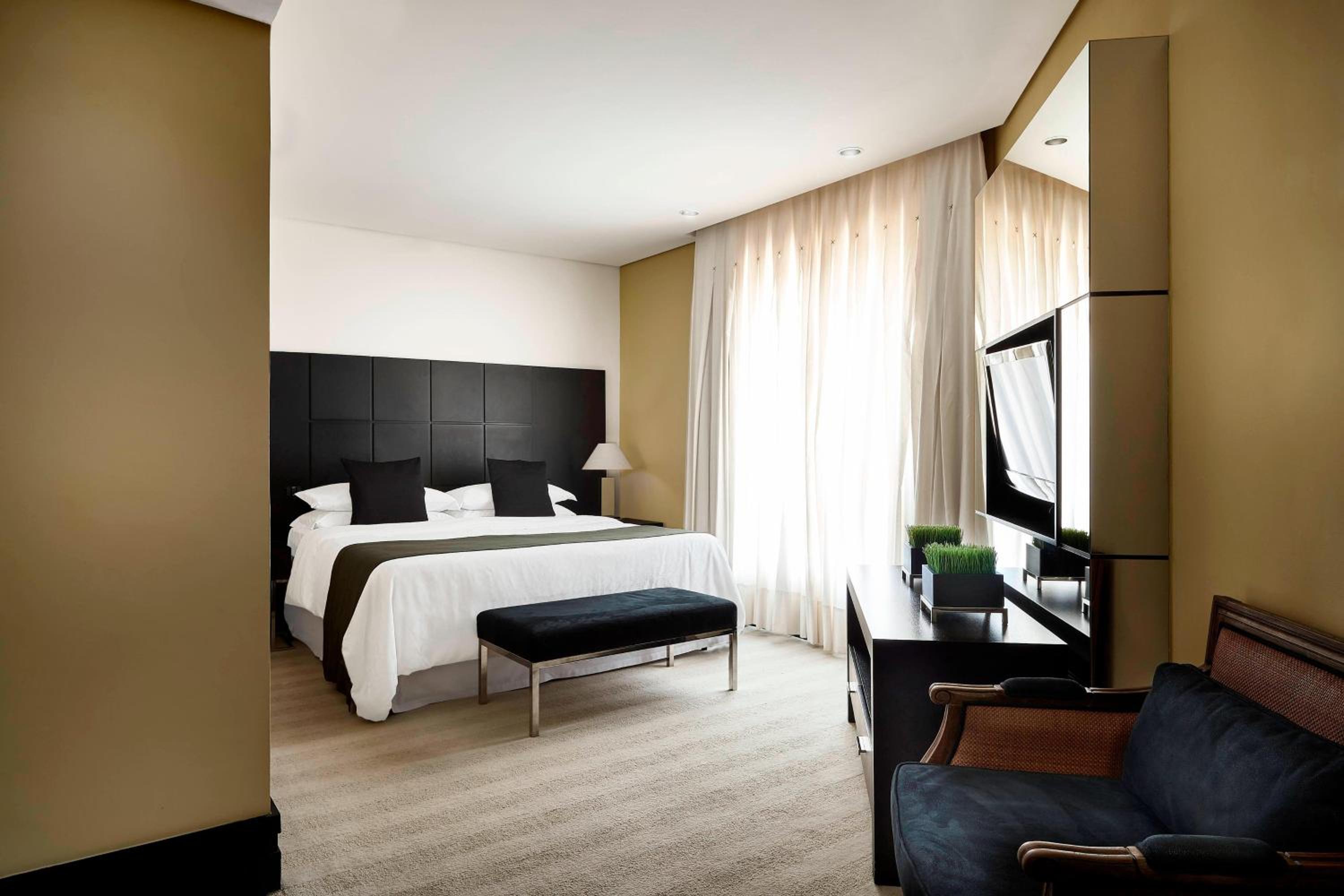 Exclusive King Room - Photo 7