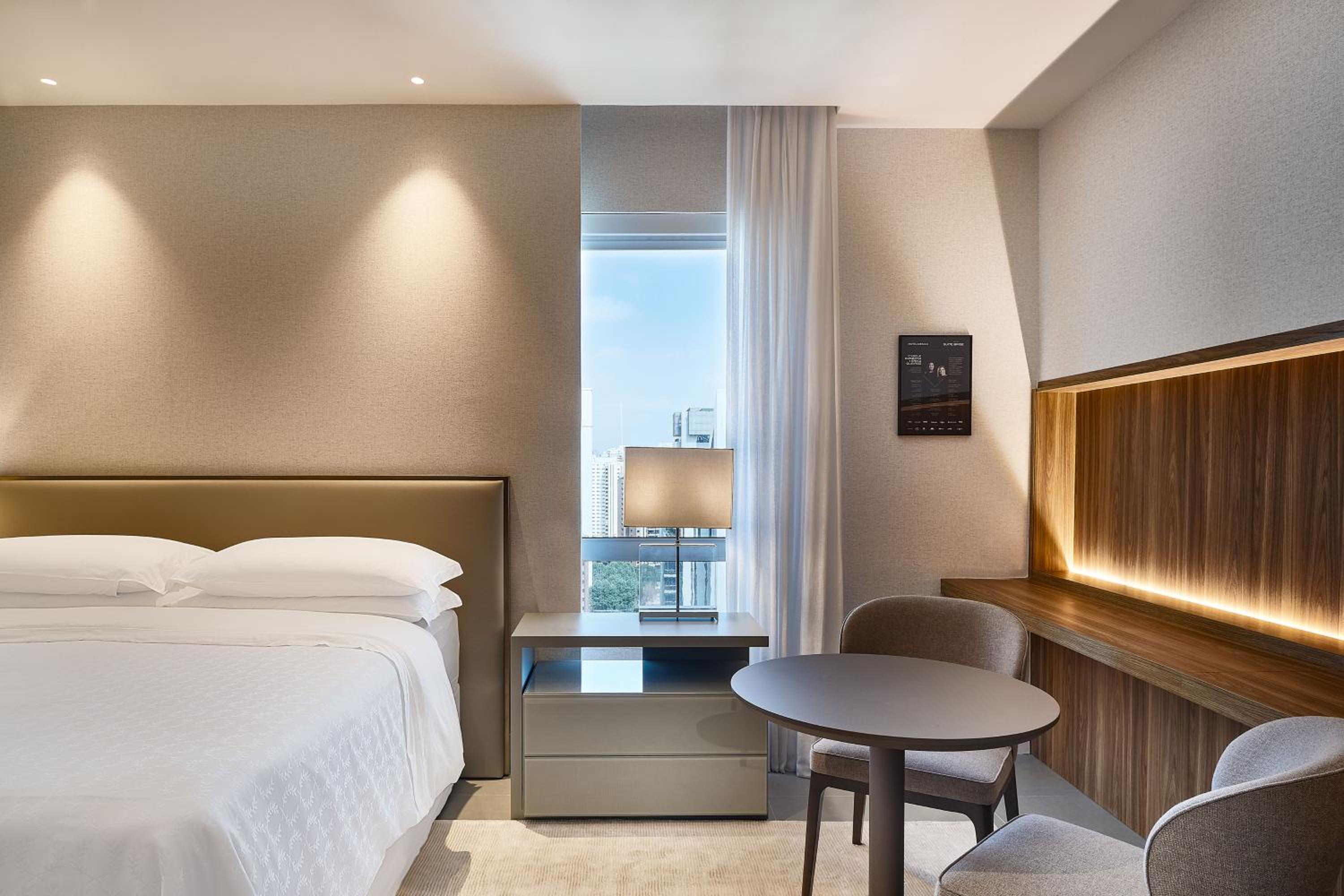 Executive Premium King Room - Photo 3