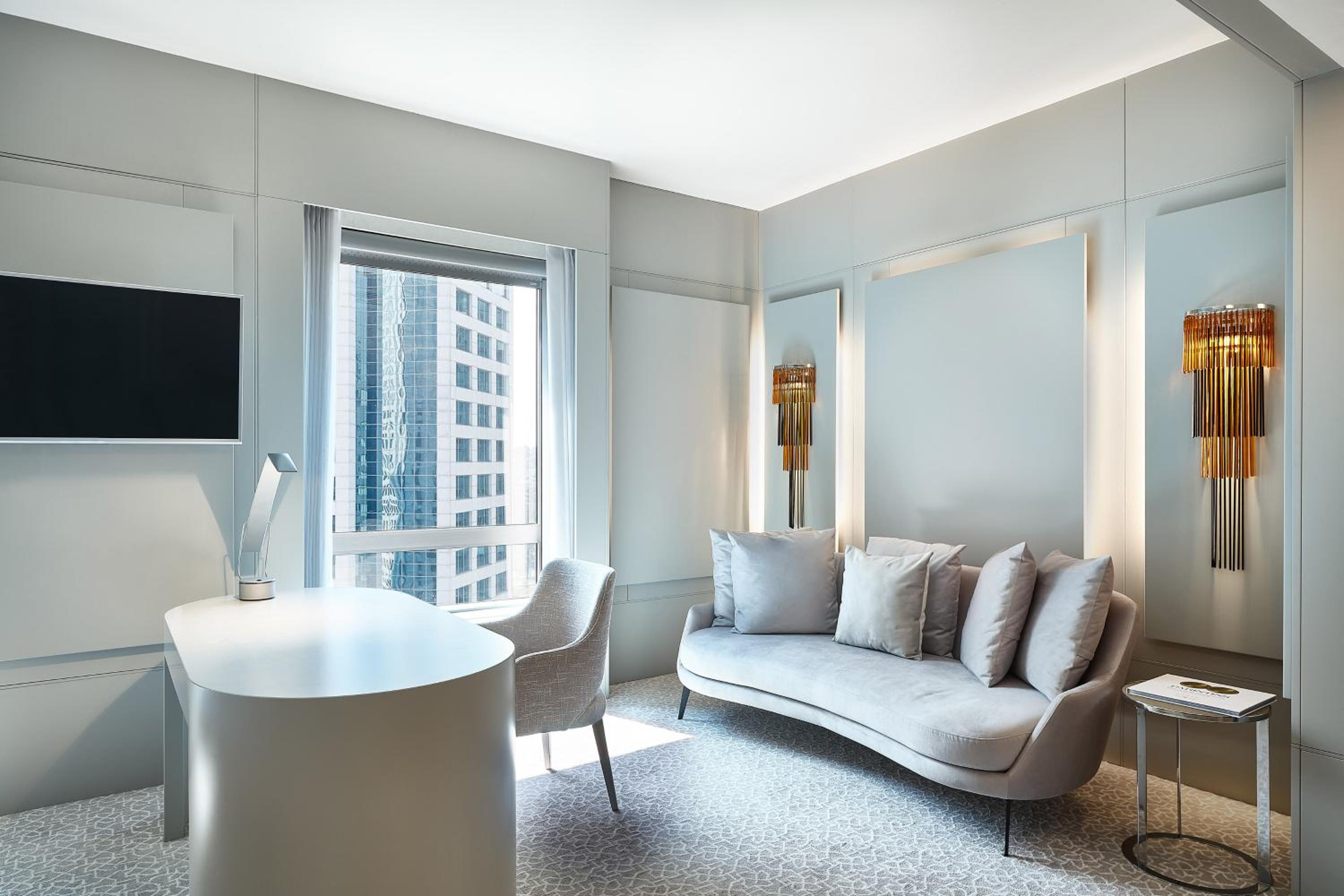 Executive Premium King Room - Photo 10