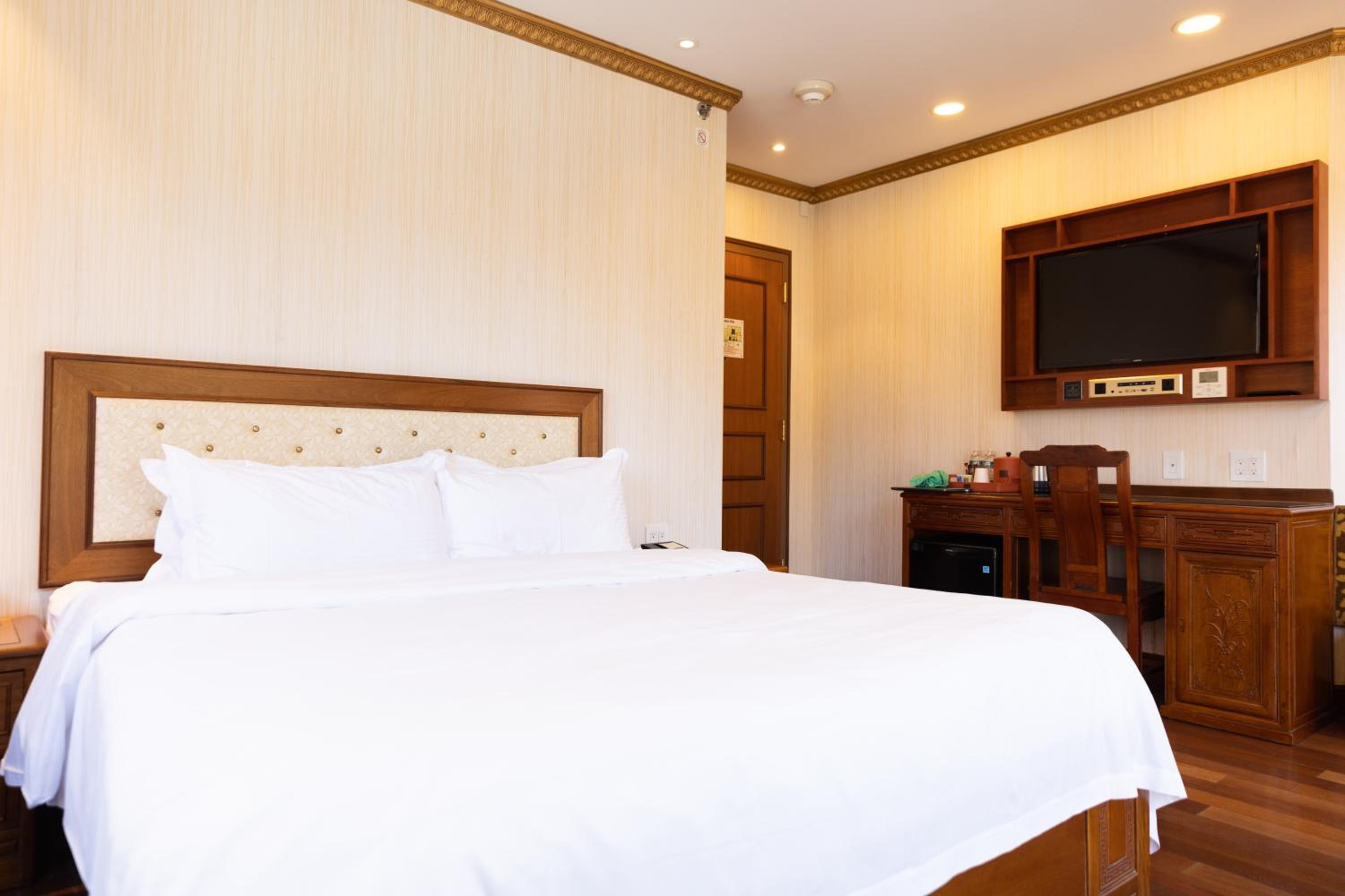 King Room with Balcony