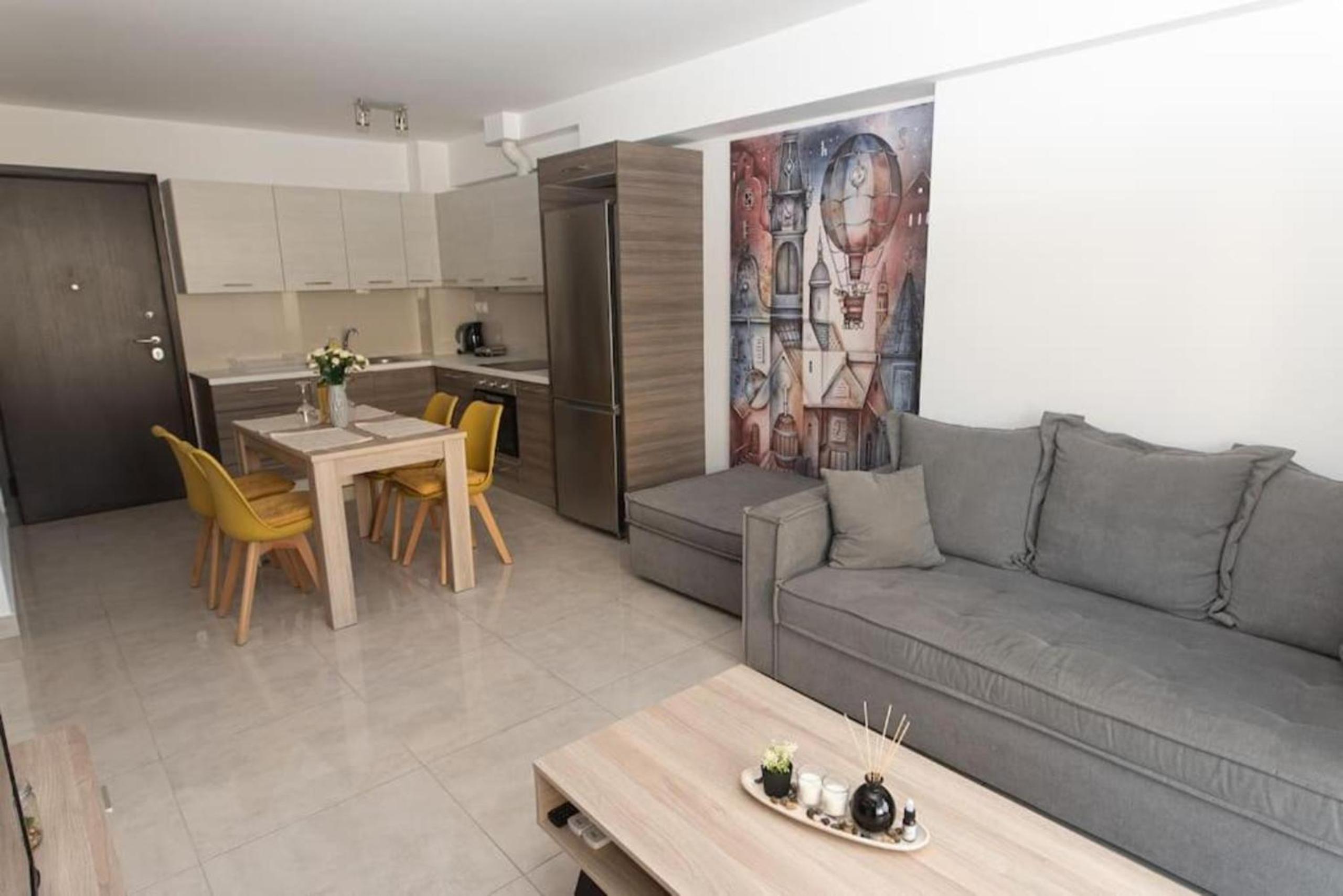 One-Bedroom Apartment
