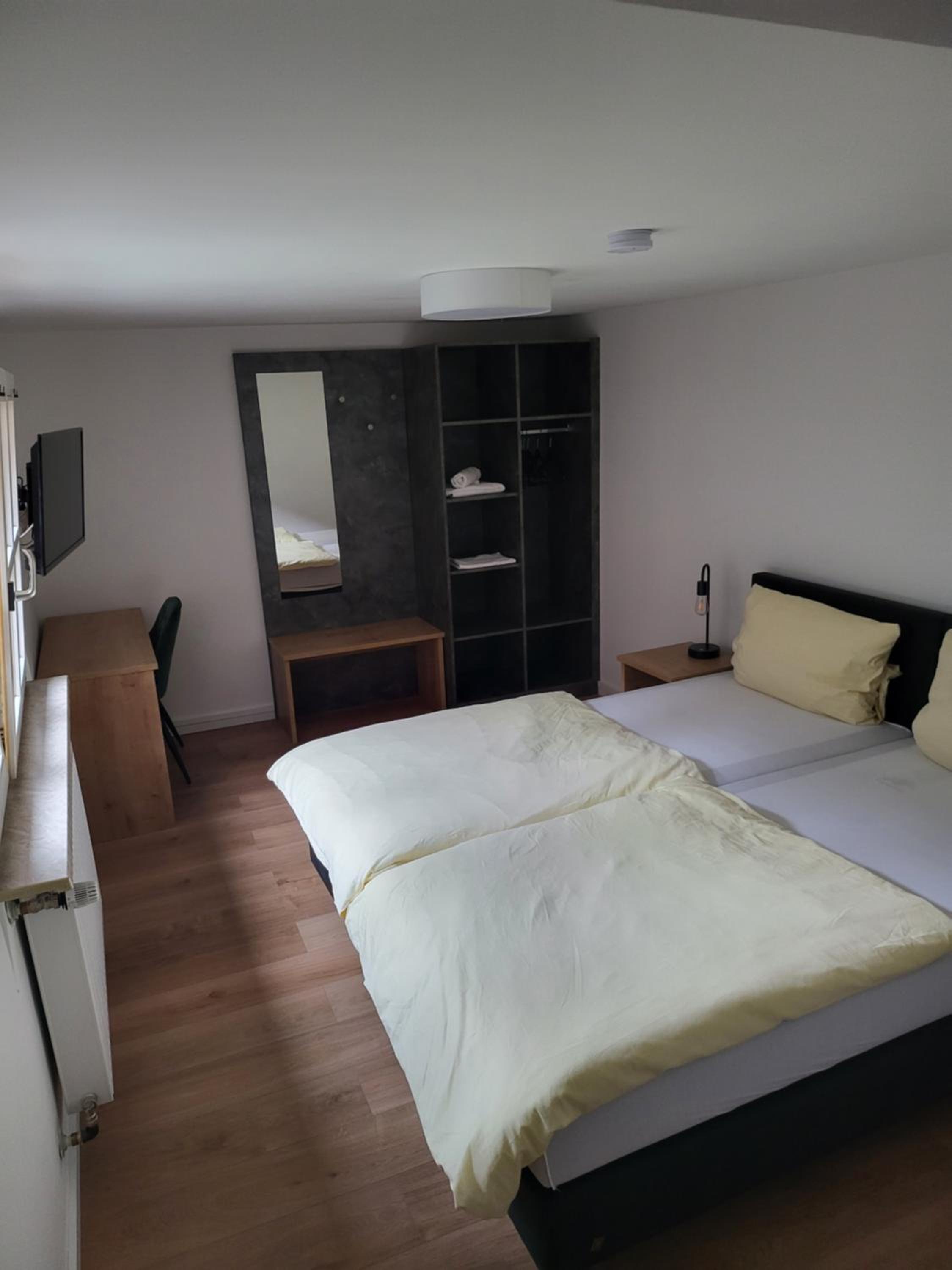 Double Room with Extra Bed photo 1
