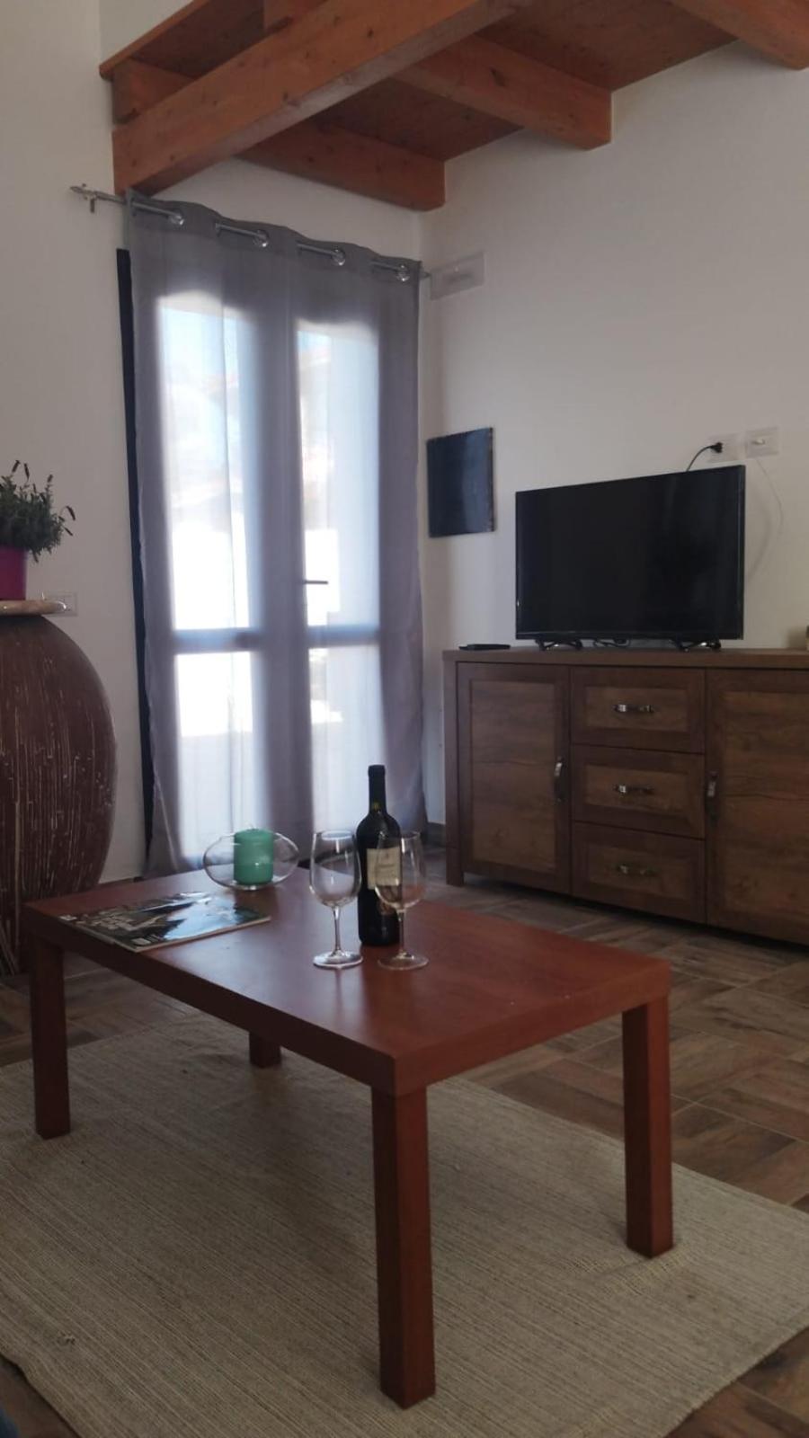Two-Bedroom House photo 2