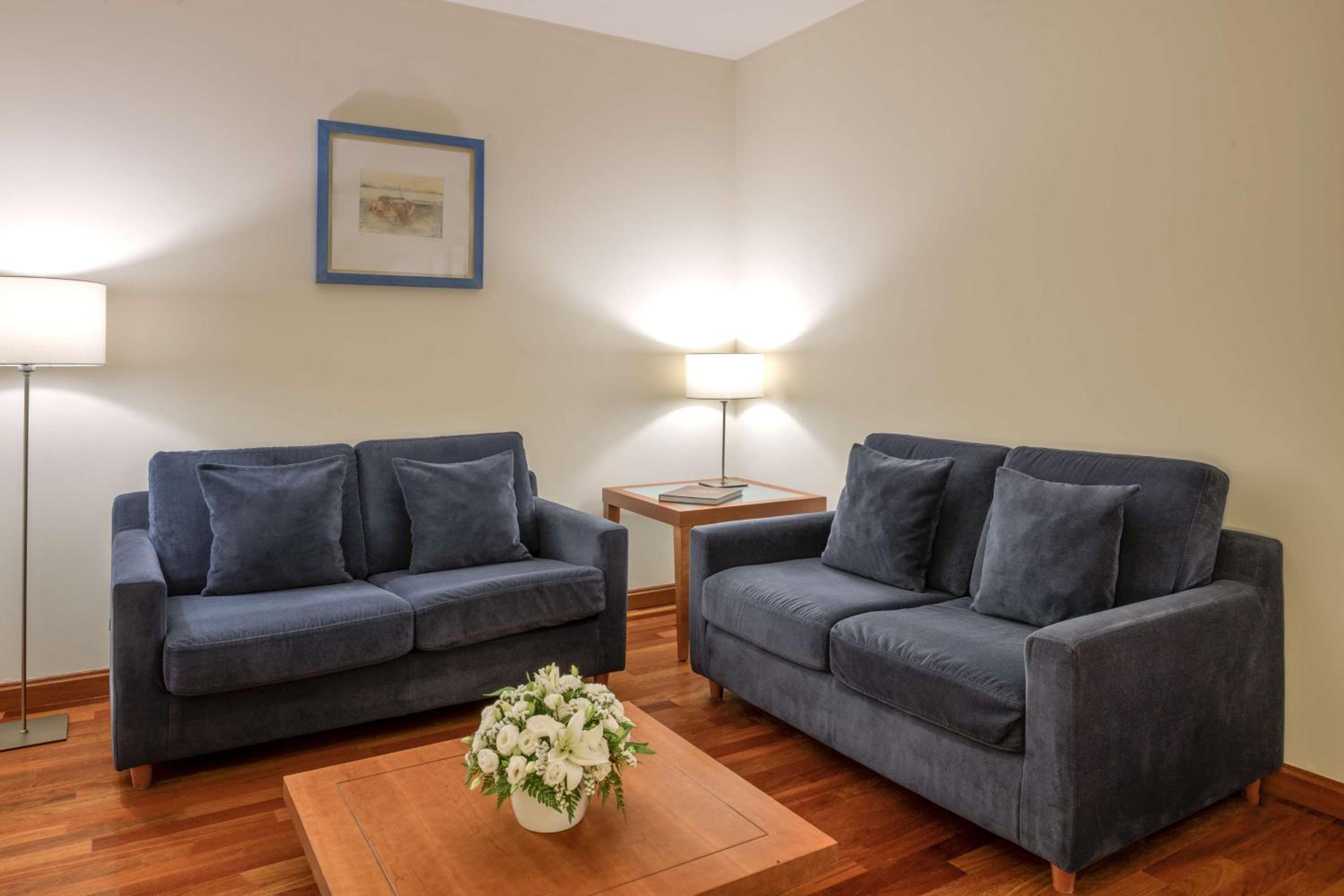 Superior Double or Twin Room with Terrace with Extra Bed thumbnail 5