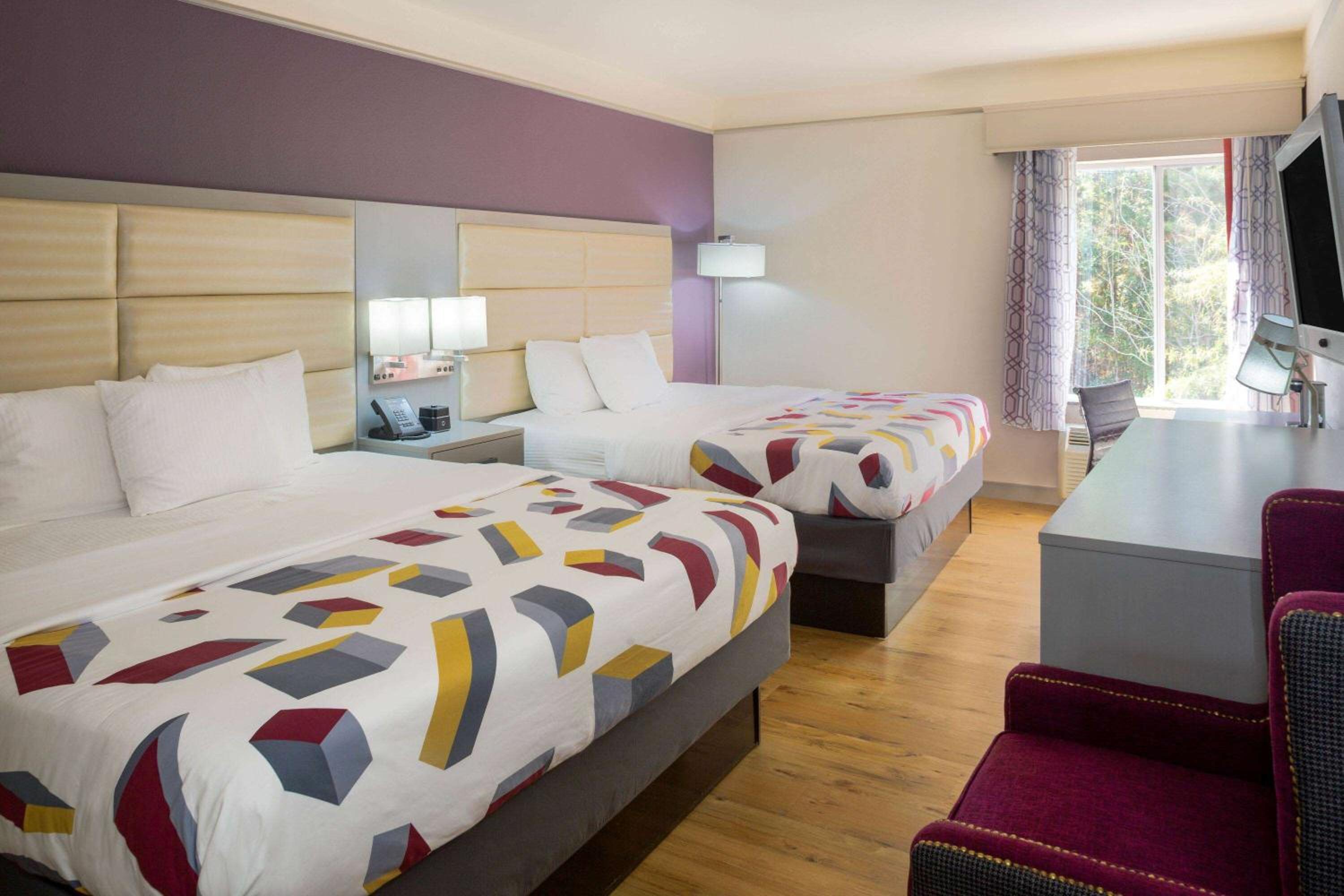 Queen Room with Two Queen Beds and Bathtub w/Grab Bars - Mobility/Hearing Accessible photo 1