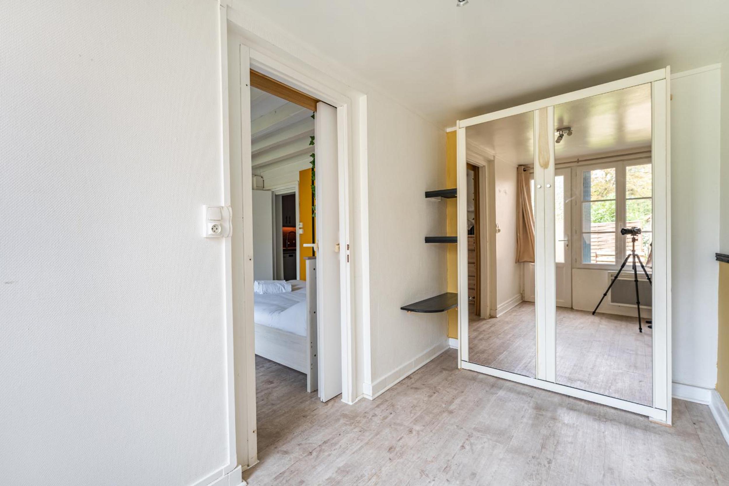 Two-Bedroom Apartment - Photo 8