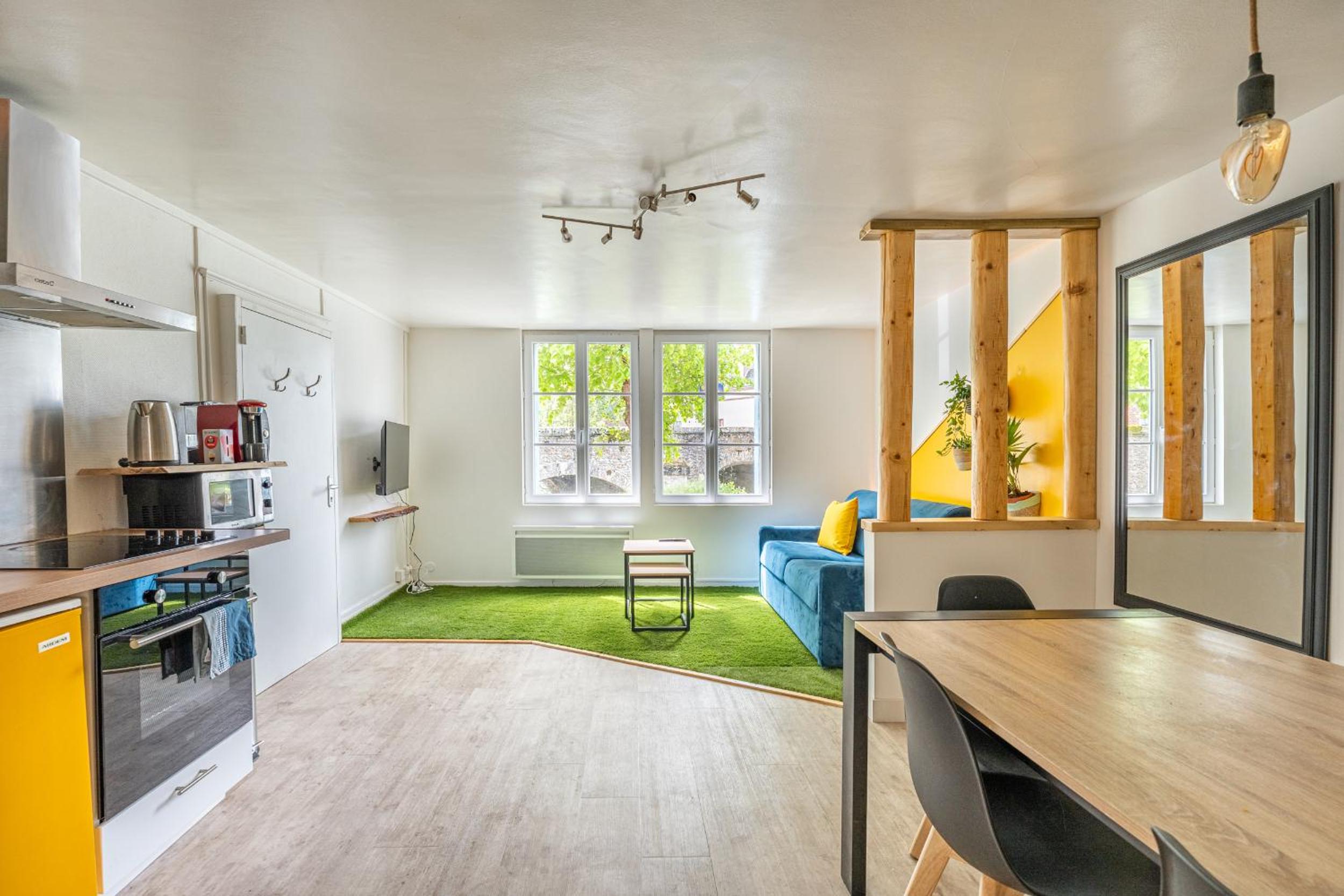 Two-Bedroom Apartment - Photo 11
