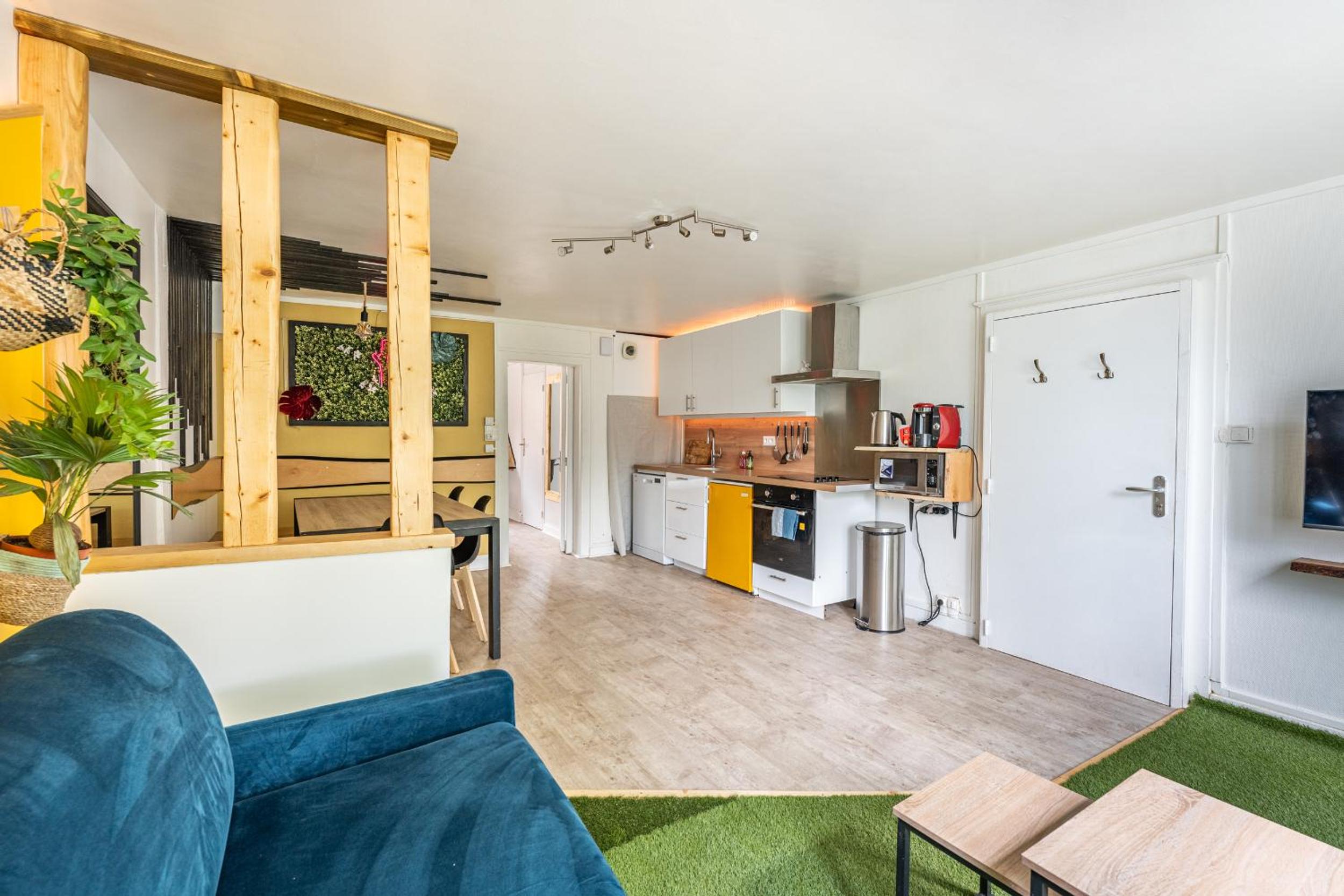 Two-Bedroom Apartment - Photo 3