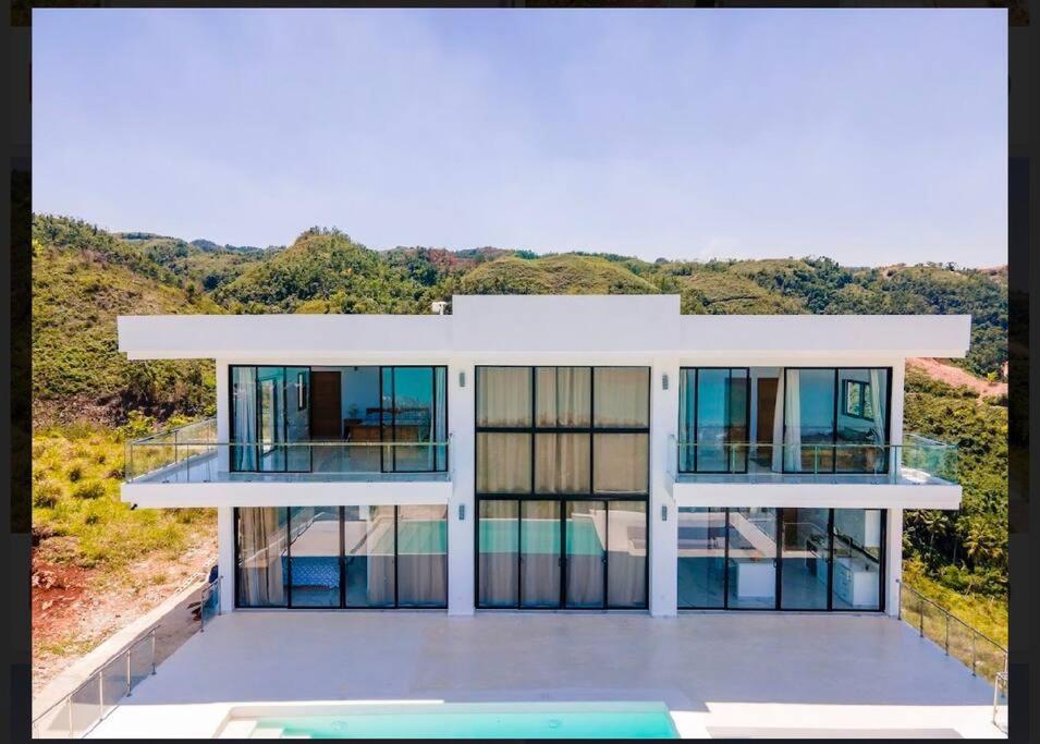 Deluxe Villa photo 2