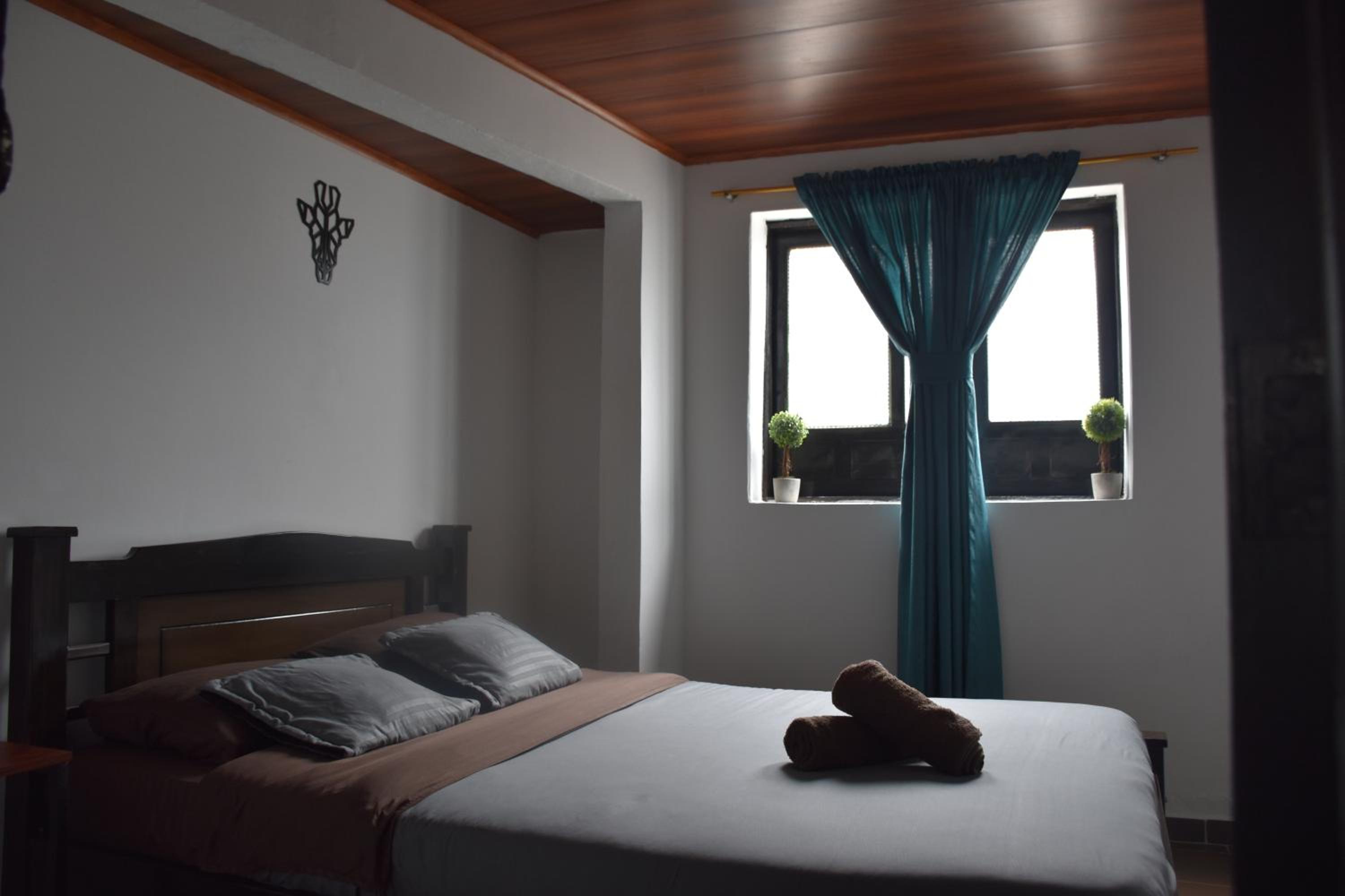 Double Room with Shared Bathroom photo 2