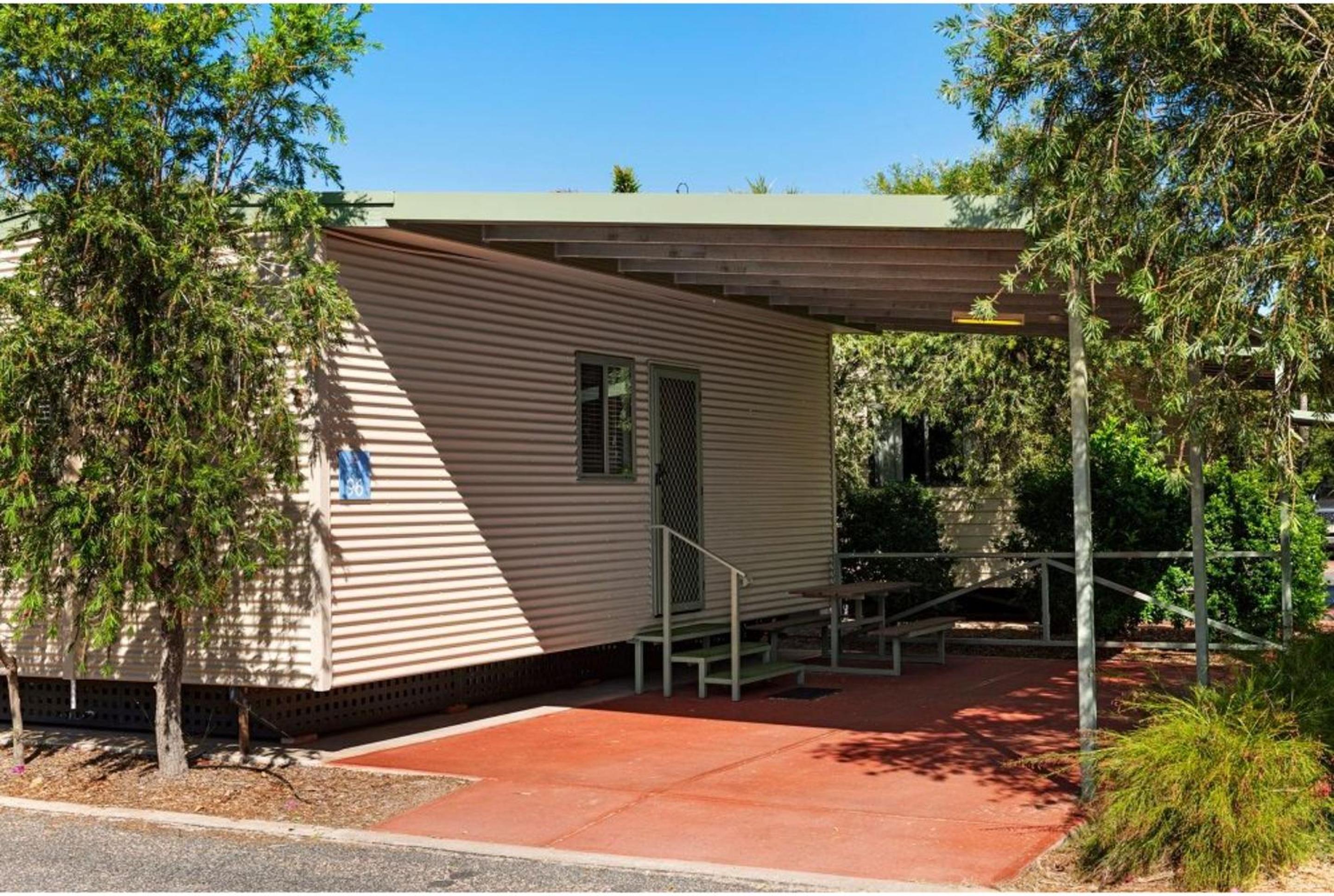 Superior One-Bedroom Cabin - Photo 2