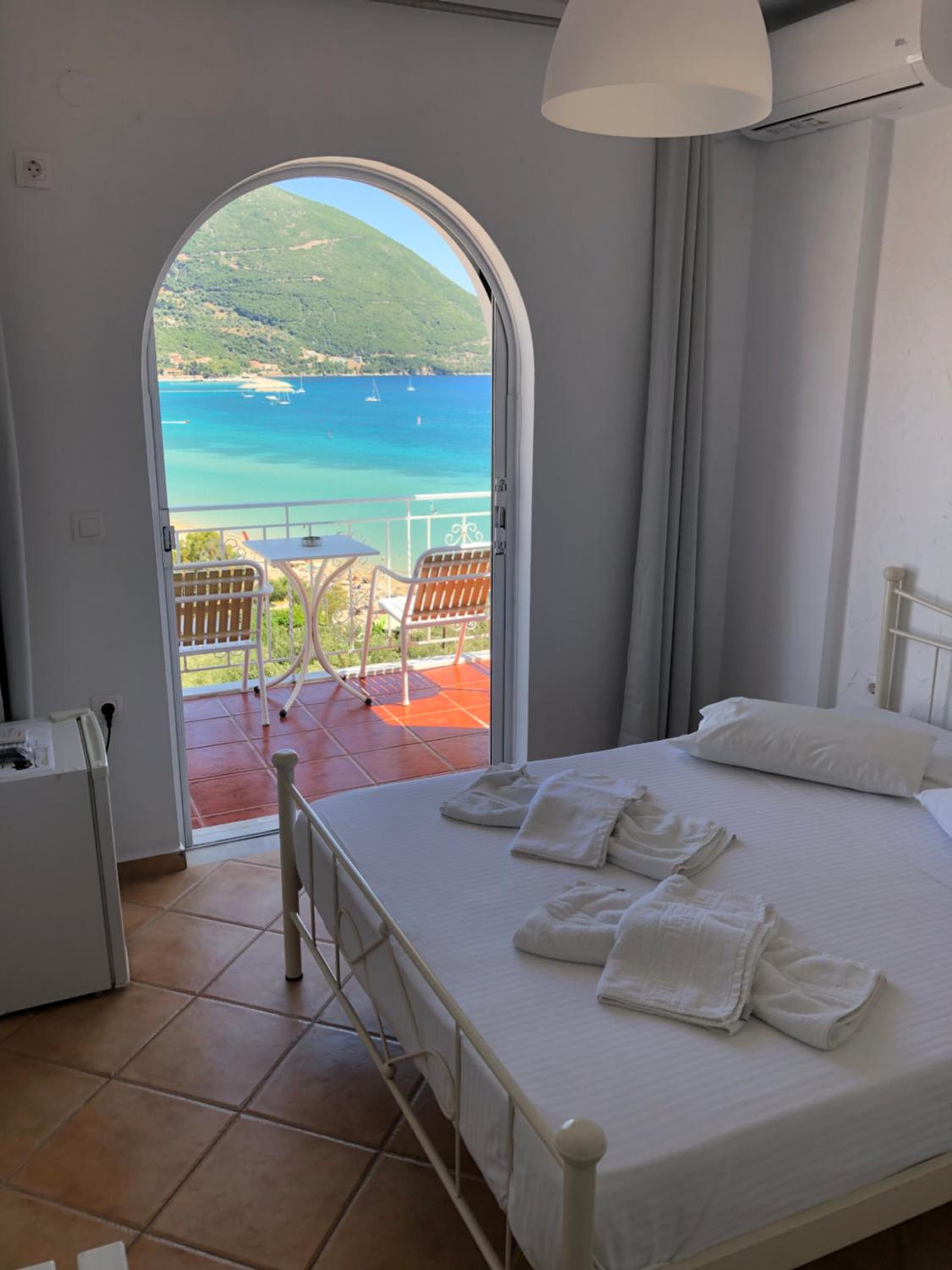 Budget Double Room - Photo 8