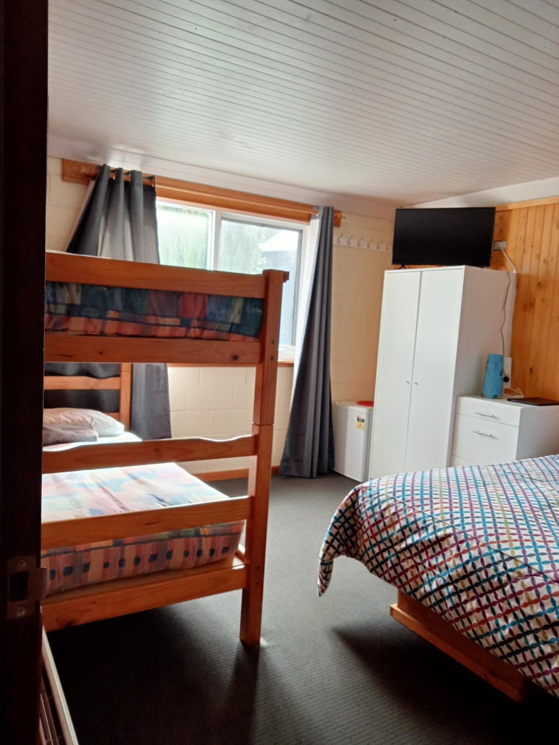 King Room with Bunk Beds photo 3