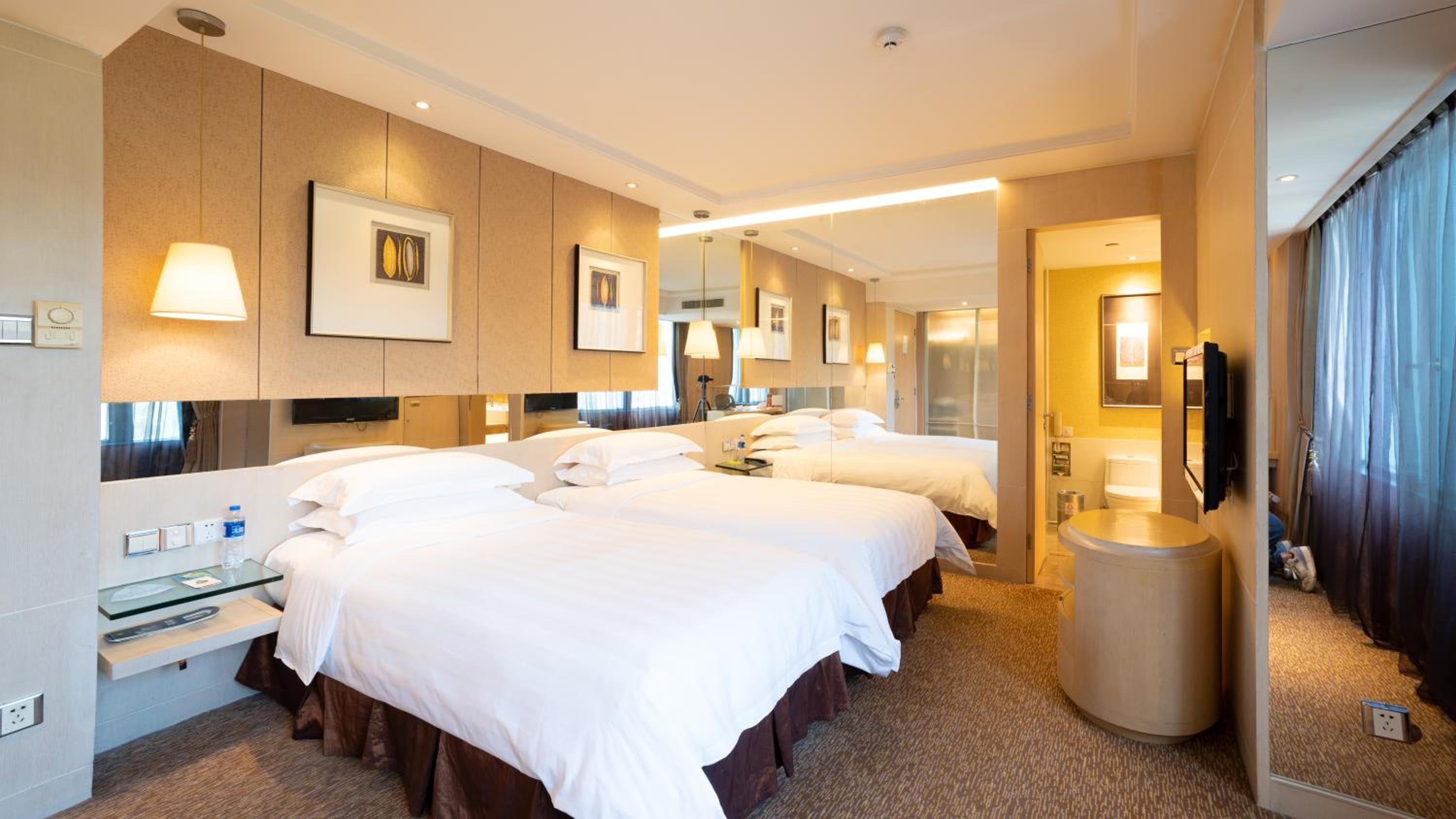 Superior Twin Room photo 3