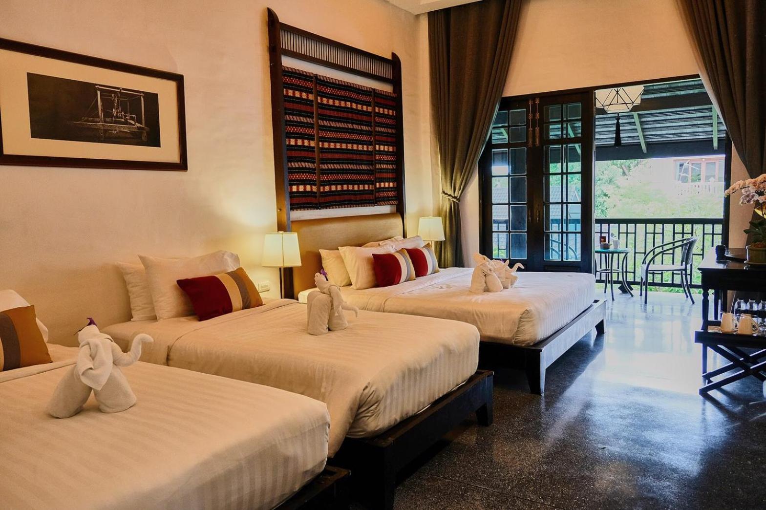 Deluxe Family Room