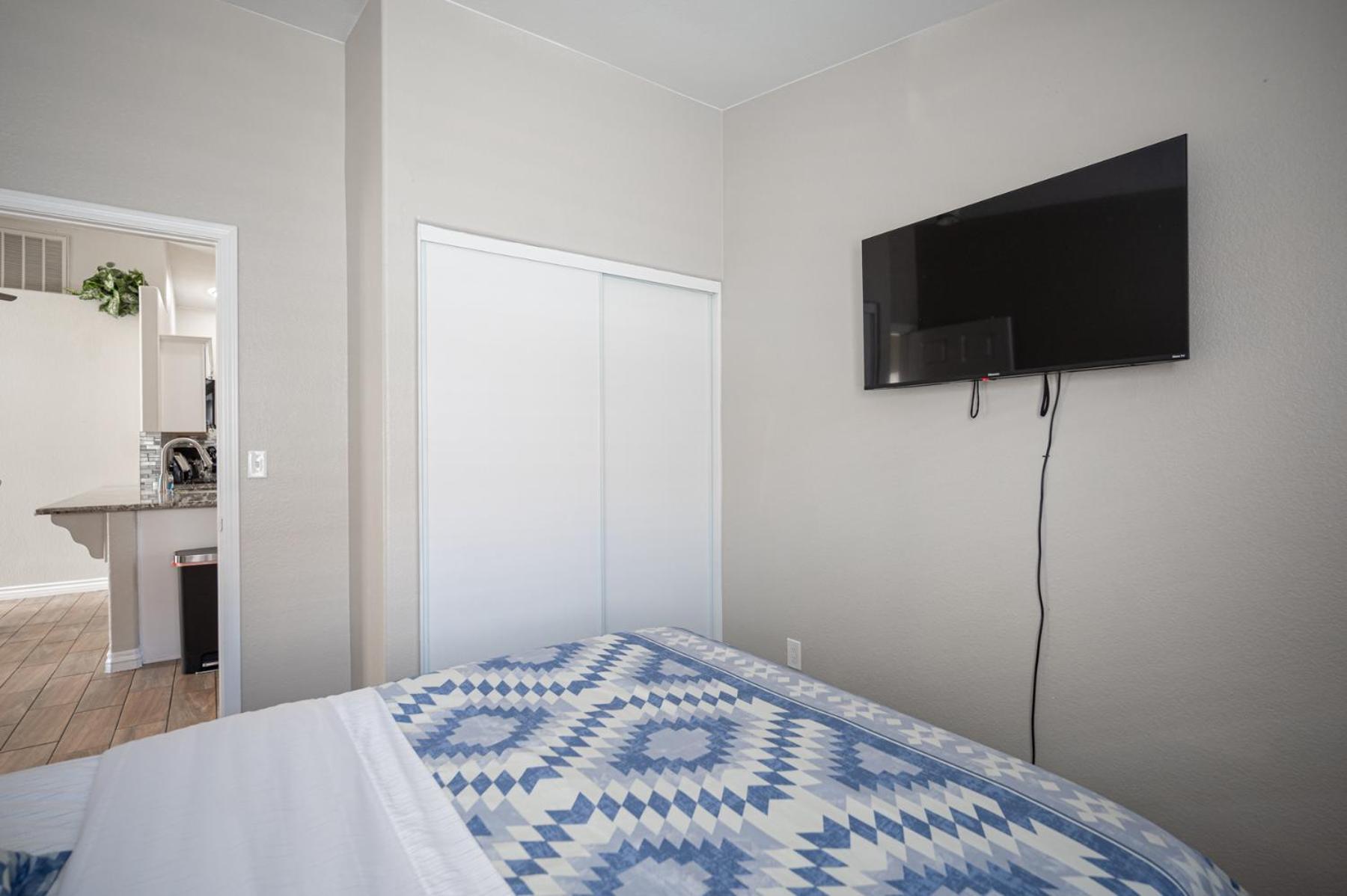 Four-Bedroom House - Photo 12