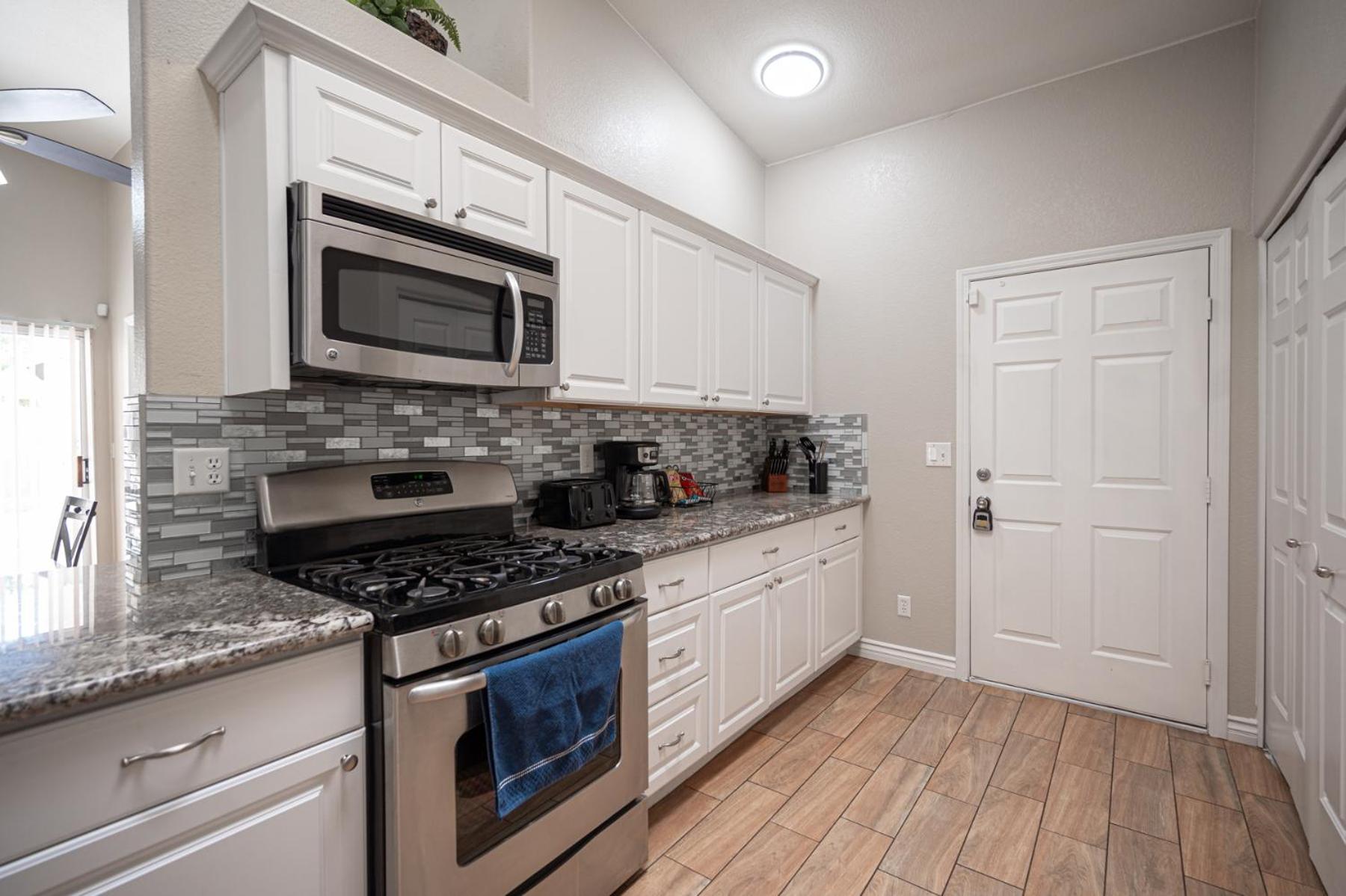 Four-Bedroom House - Photo 27