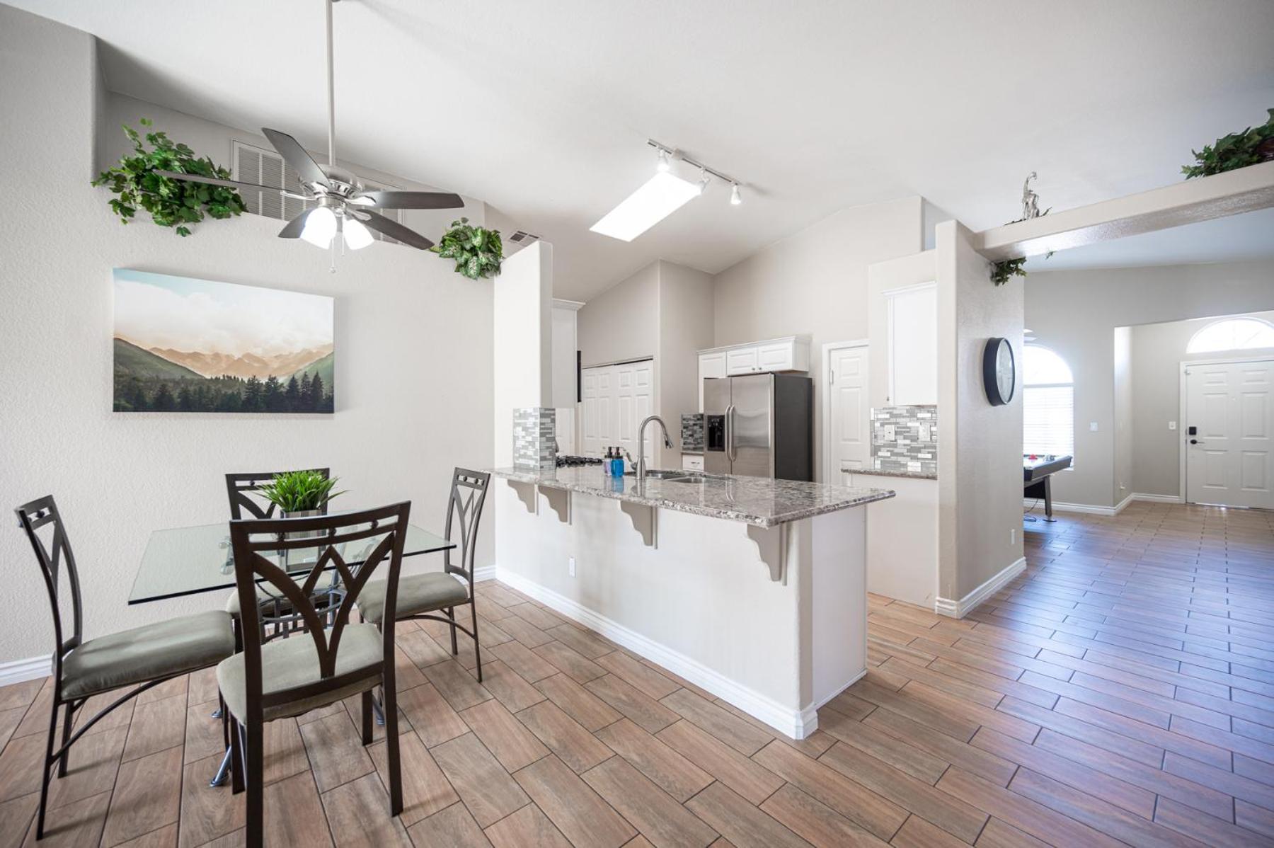 Four-Bedroom House - Photo 20
