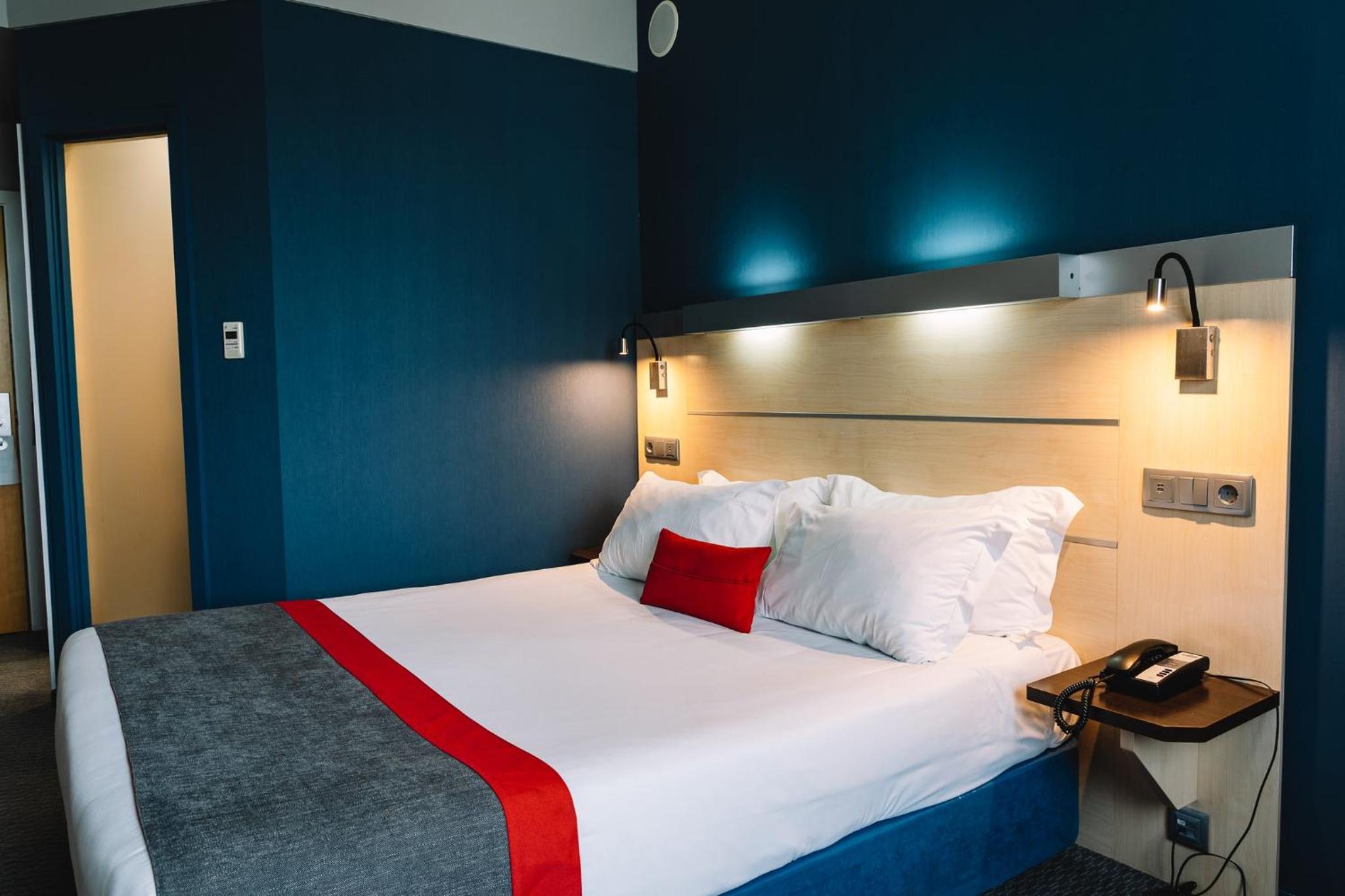 Standard Double Room with Free Breakfast - Accessible - Photo 3