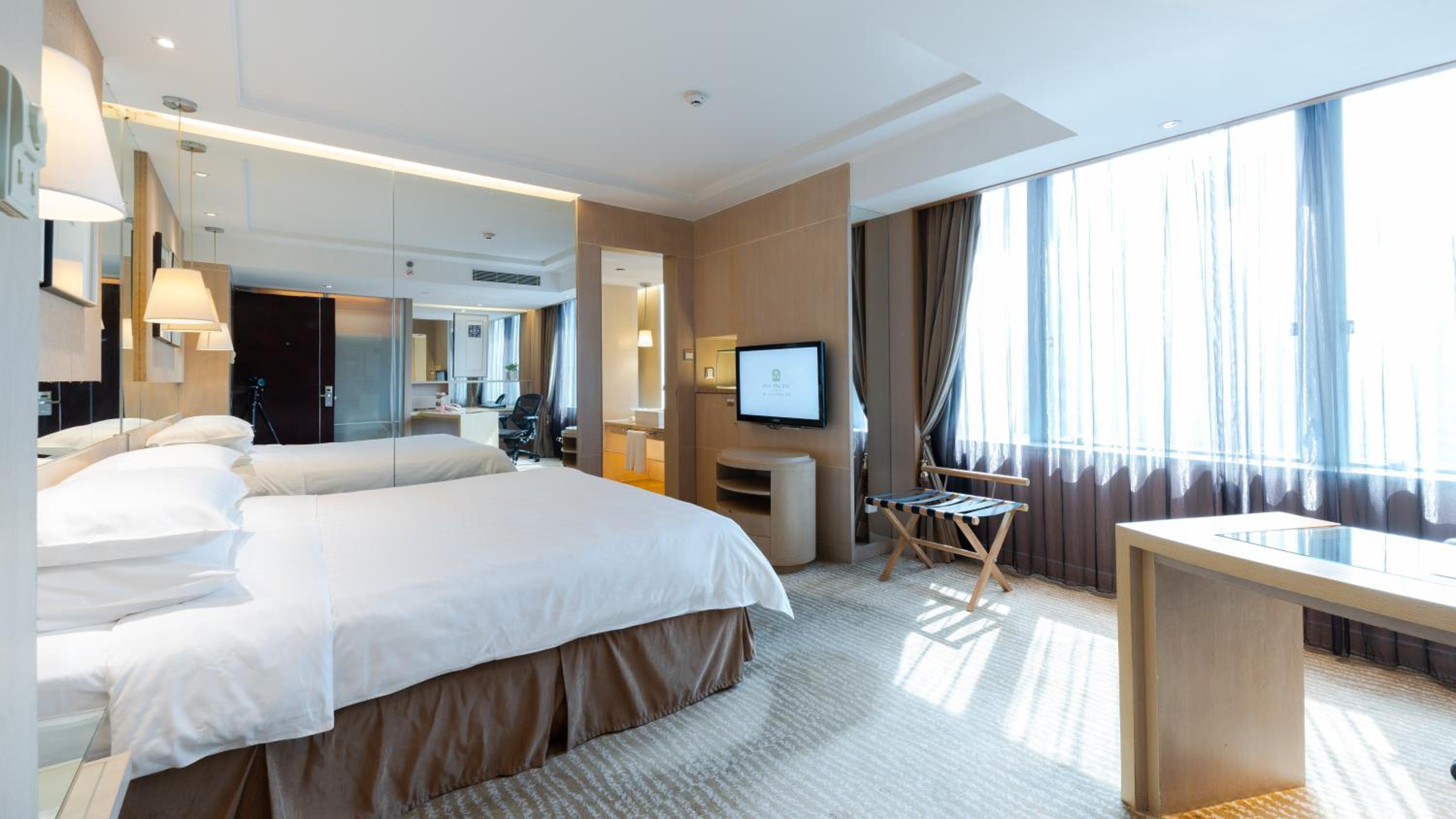 Superior King Room photo 1