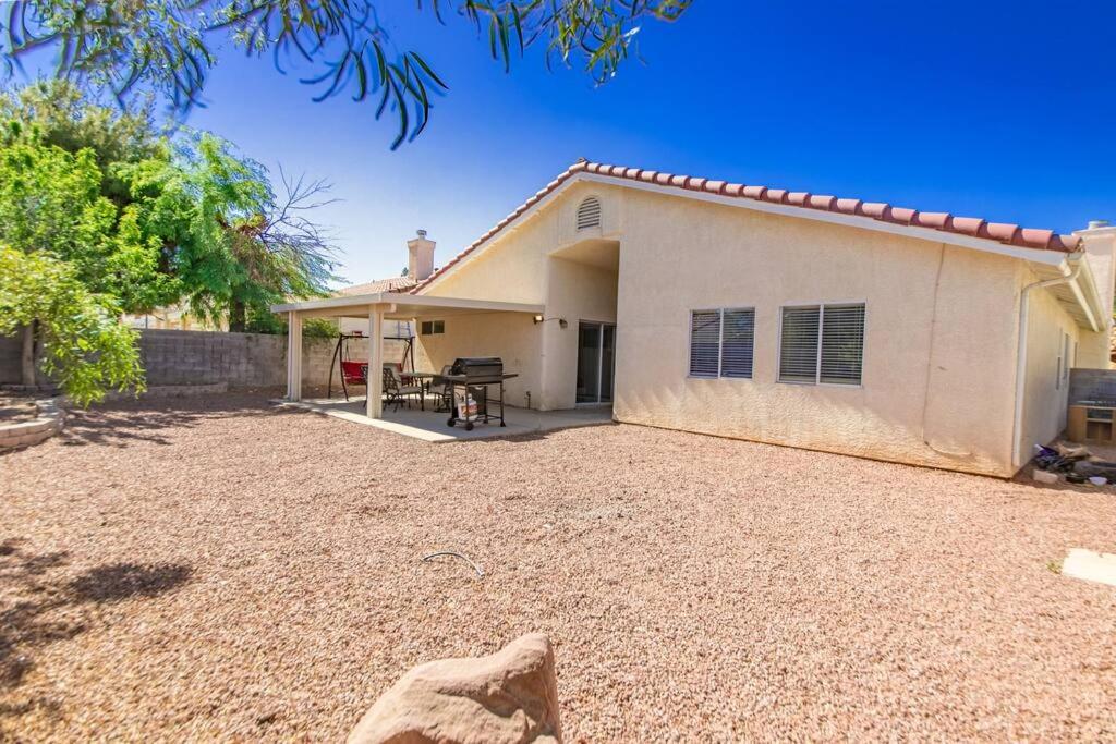 Four-Bedroom House - Photo 40